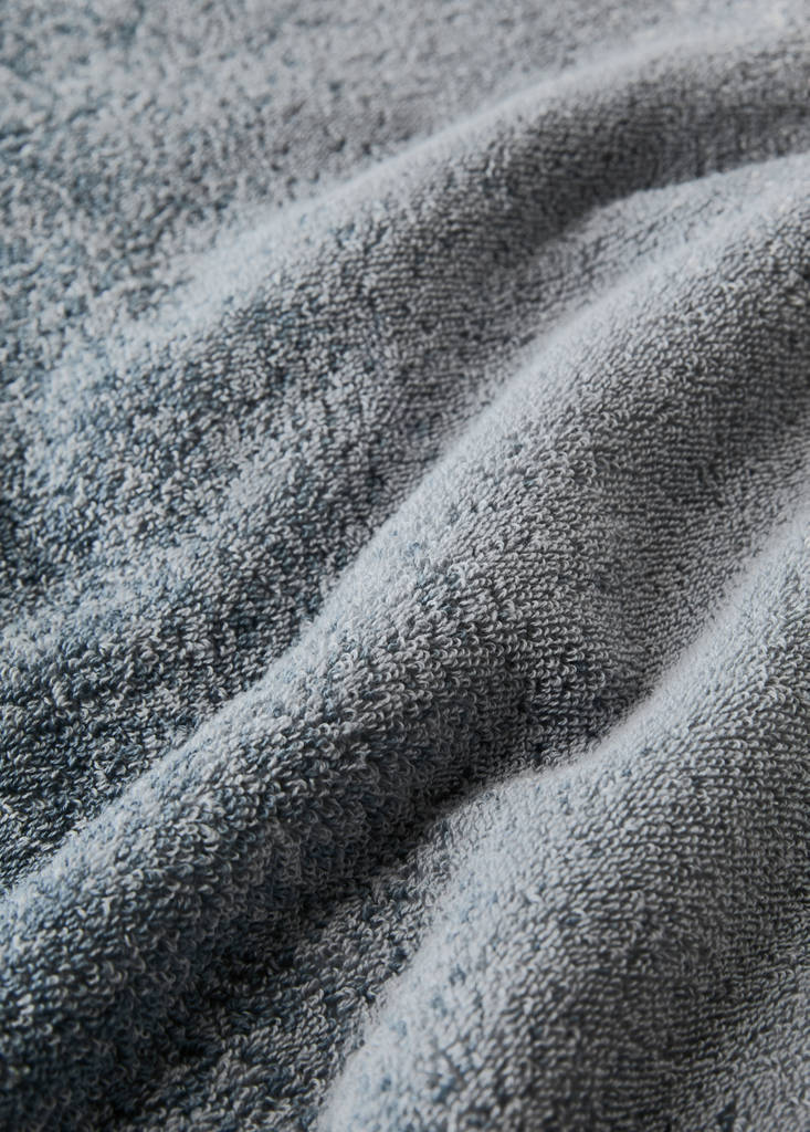 Gradient cotton terry bath towel — Indigo Blue