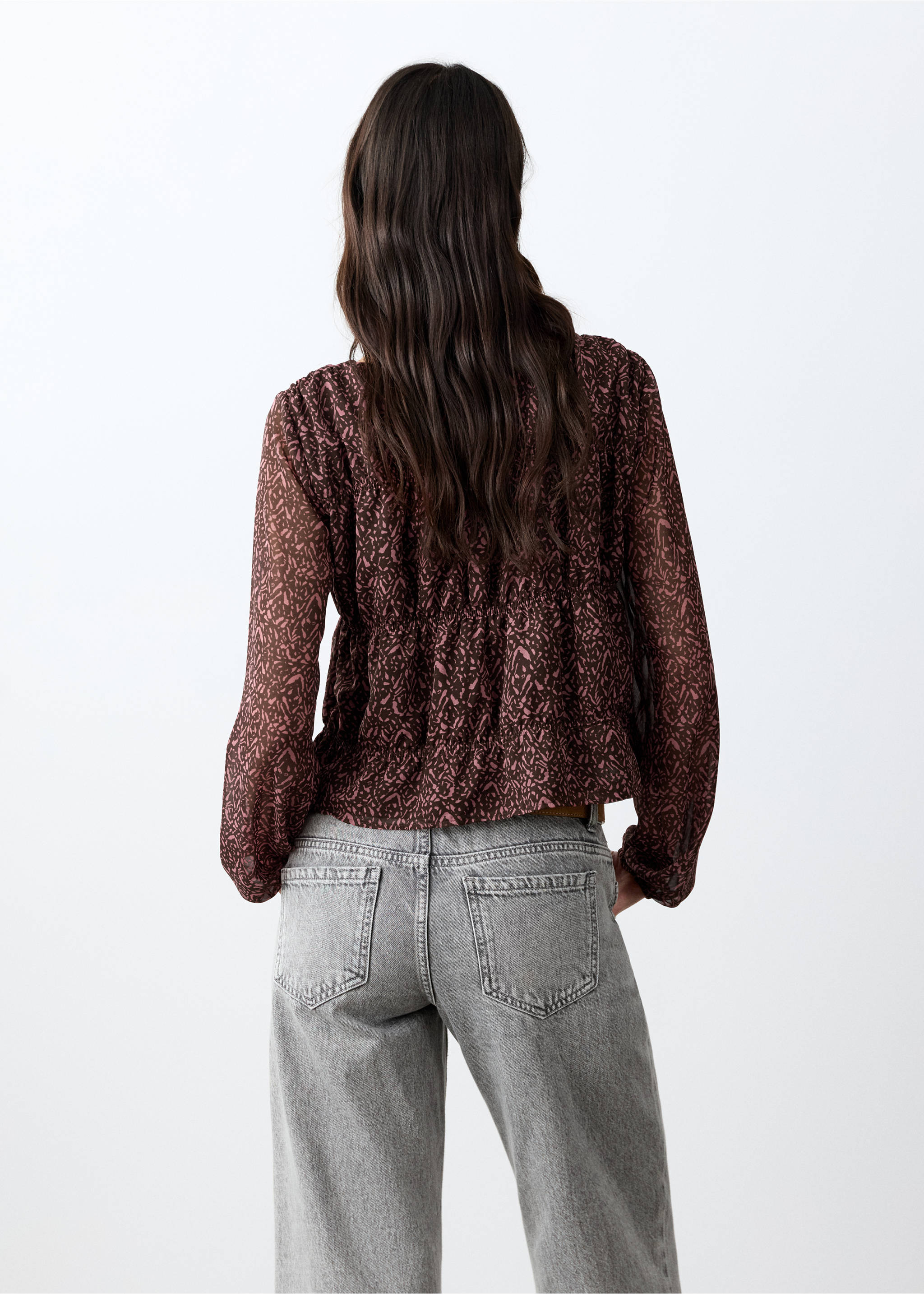 بلوزة مطبوعة بكشكشة - الجهة الخلفية للمنتج, بني. Ref: 27021542-00.