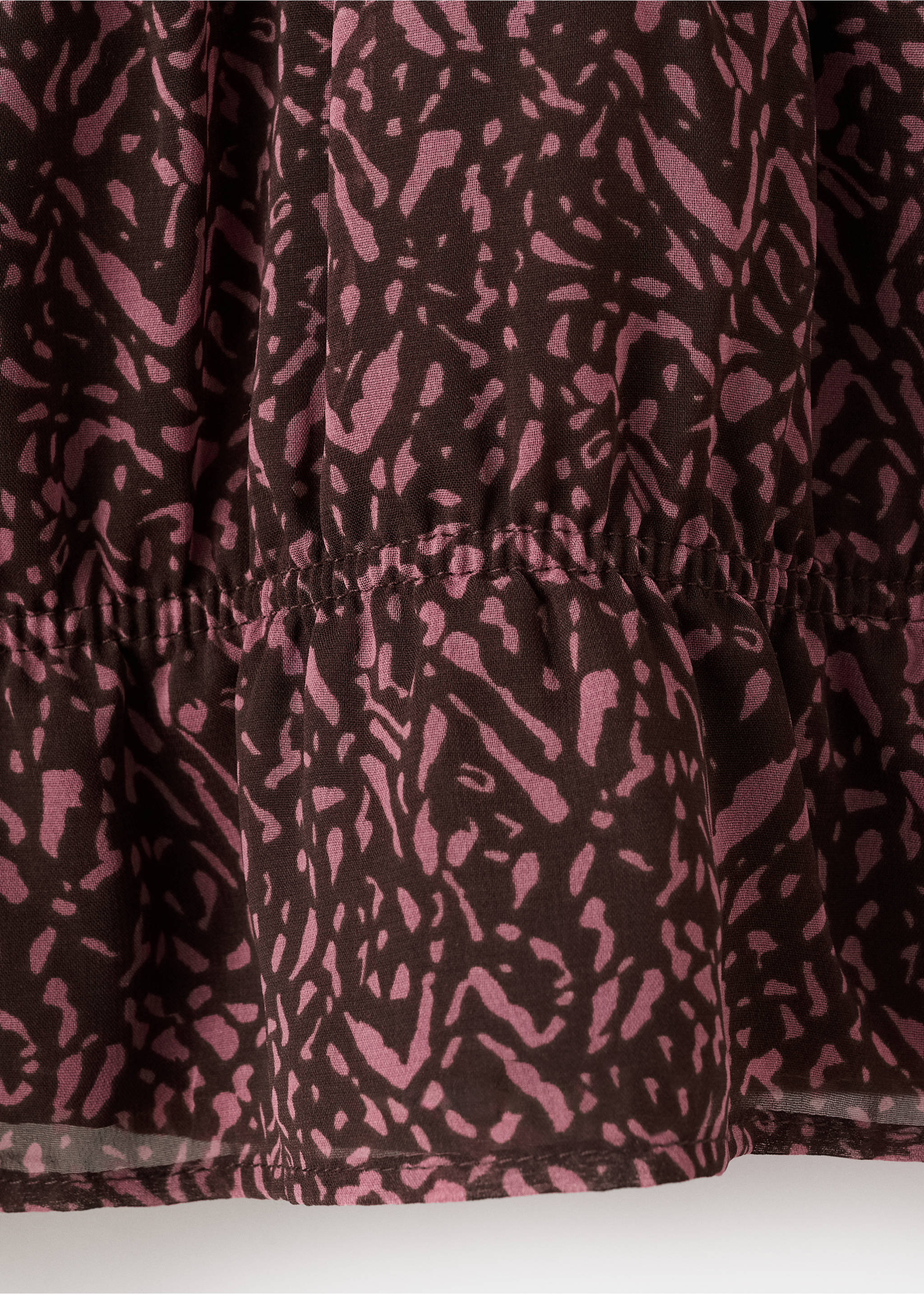 Ruched printed blouse - Details of the article 8, Brown. Ref: 27021542-00.