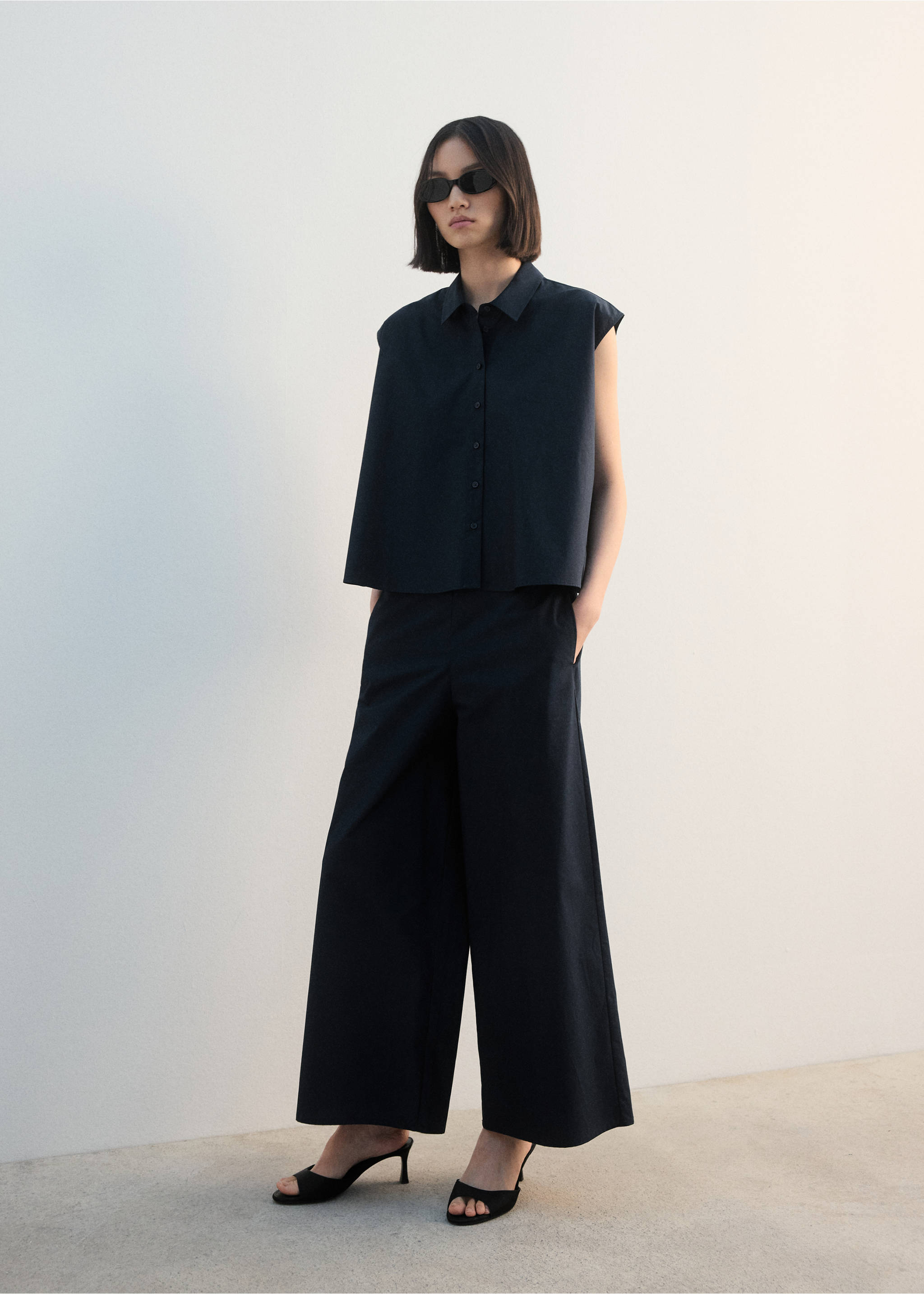Straight-fit trousers with elastic waist - General plane, Navy. Ref: 27022539-00.