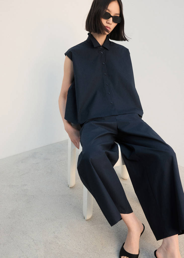 Straight-fit trousers with elastic waist — Navy