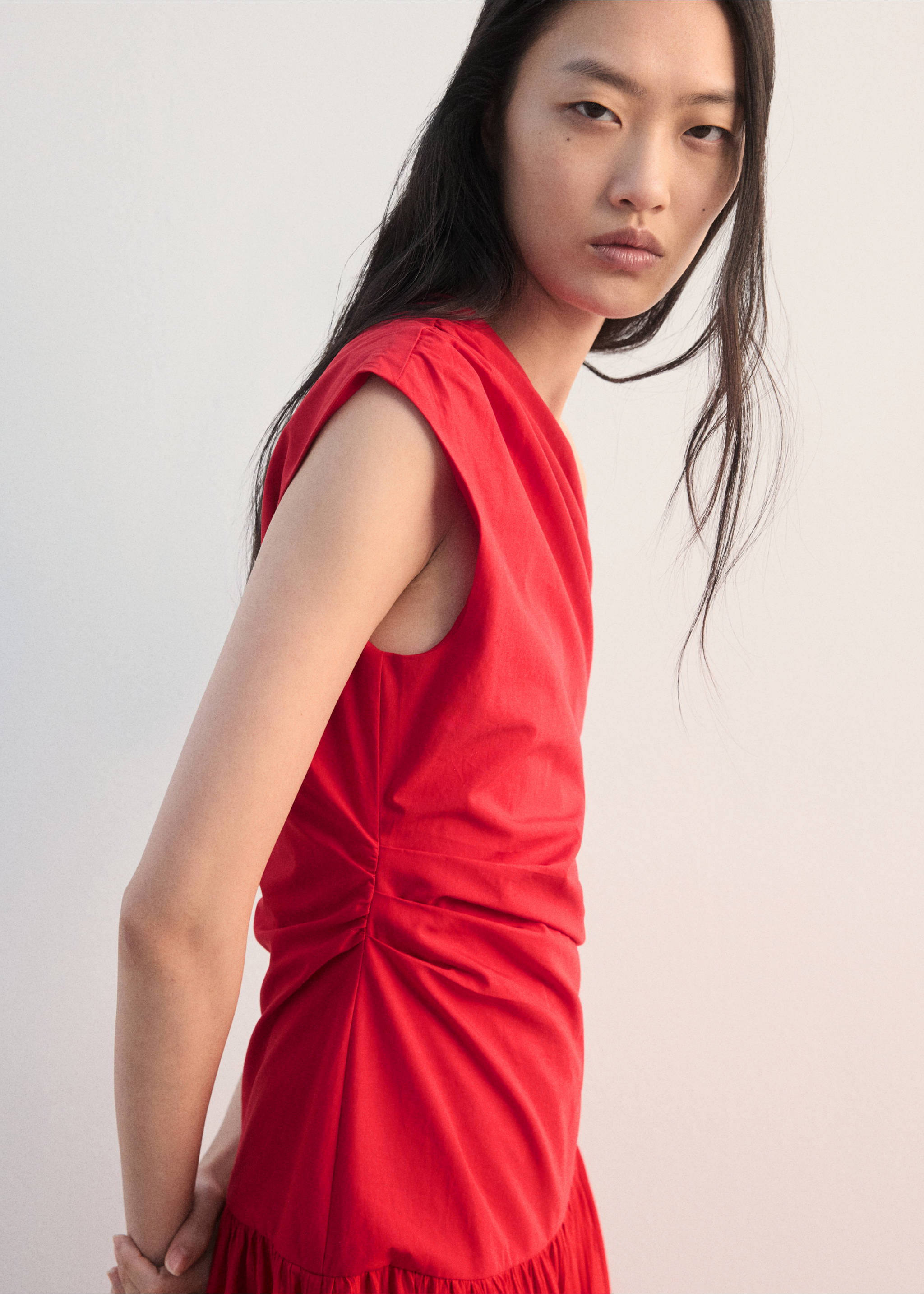 Vestido asimétrico fruncido - Detalle del artículo 2, Rojo. Ref: 27022547-00.