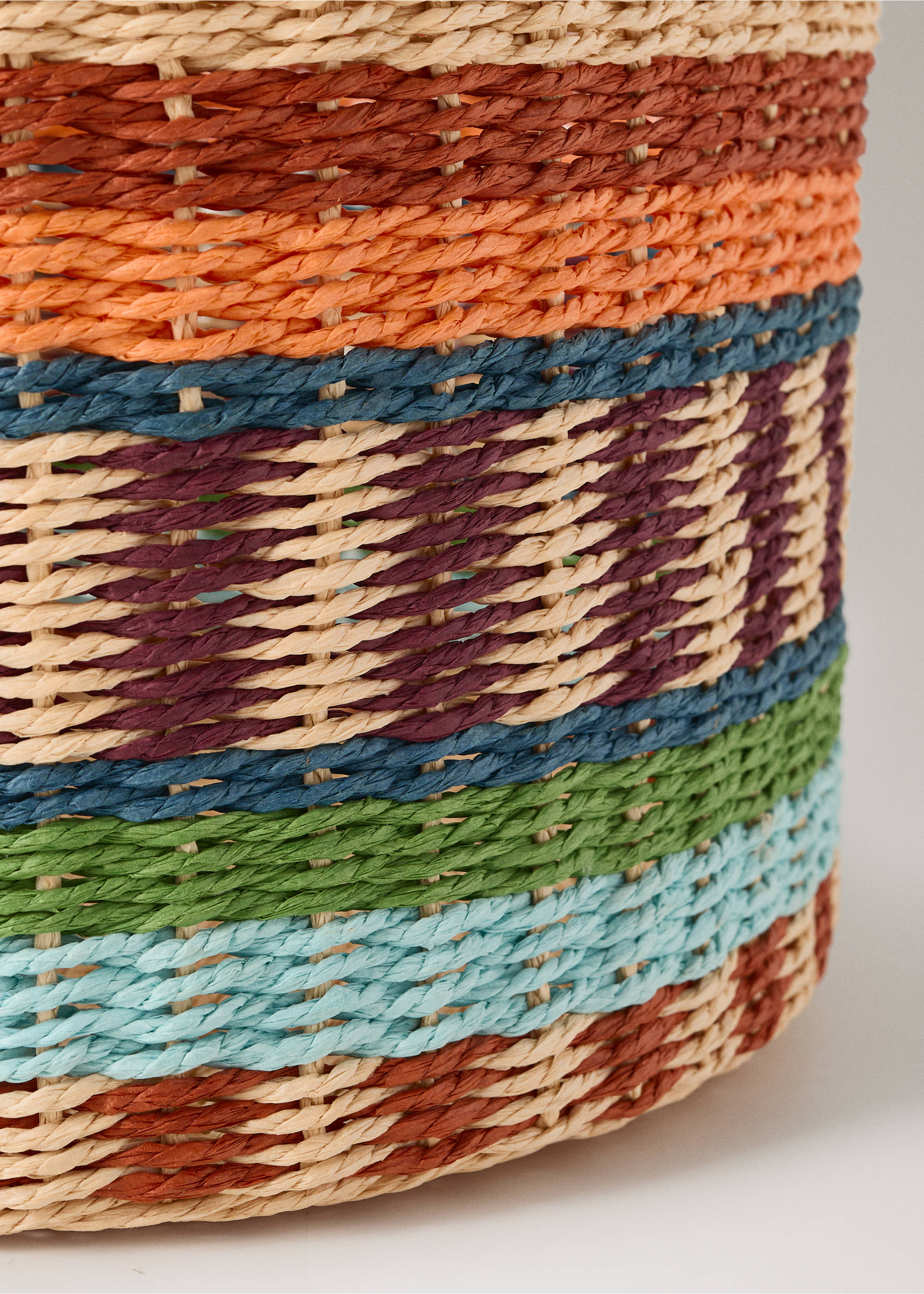 Large multicoloured patterned round basket - Details of the article 1, Lilac. Ref: 27022898-00.