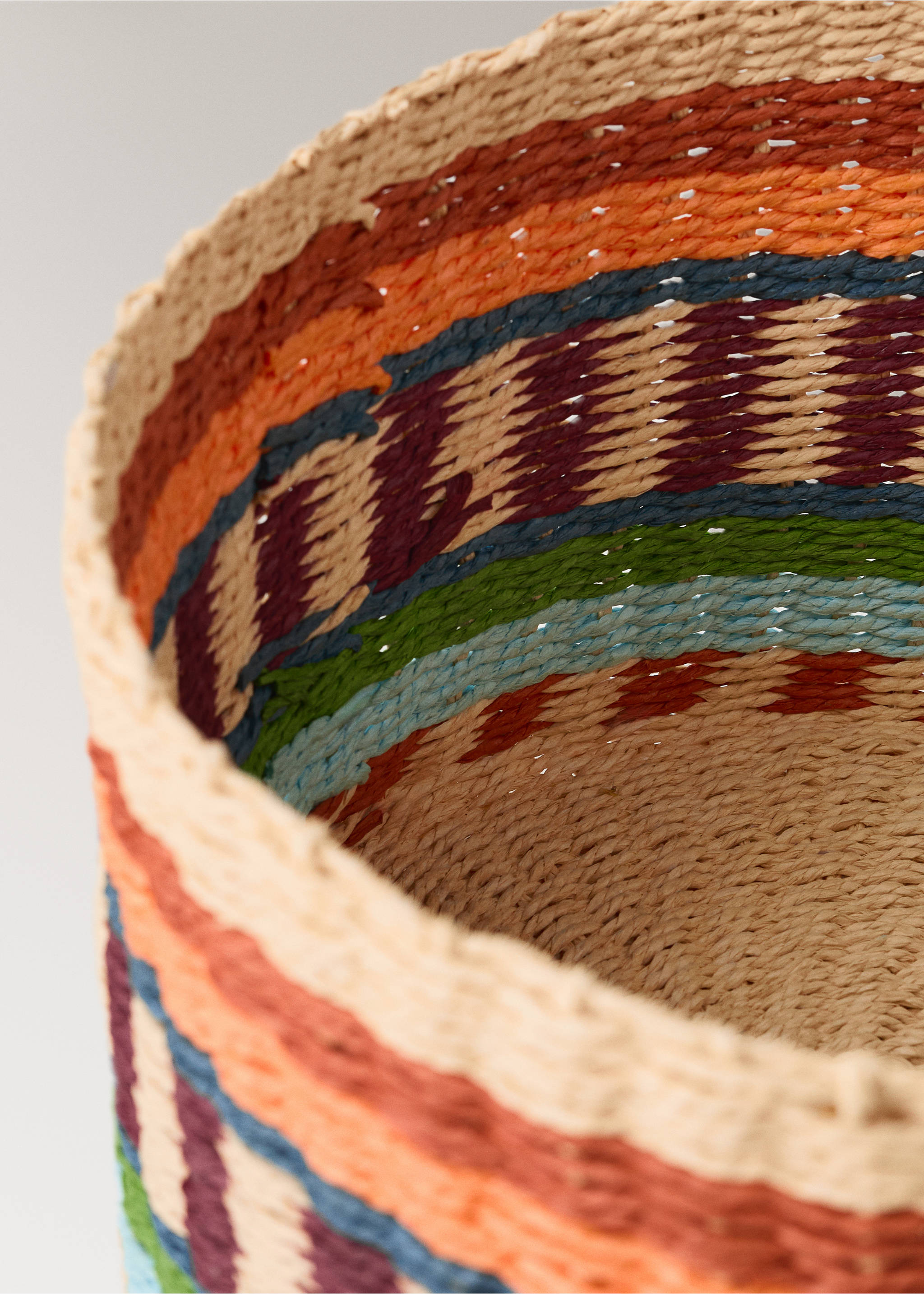 Large multicoloured patterned round basket - Details of the article 2, Lilac. Ref: 27022898-00.