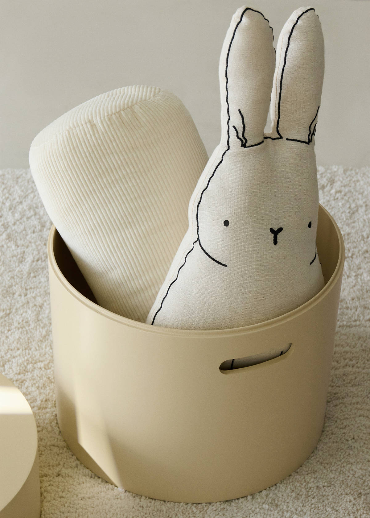 Wooden box with cylindrical lid and rectangular handle detail — Pastel Yellow