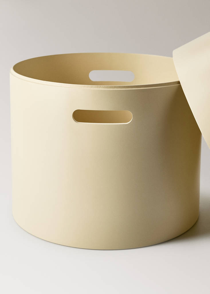 Wooden box with cylindrical lid and rectangular handle detail — Pastel Yellow