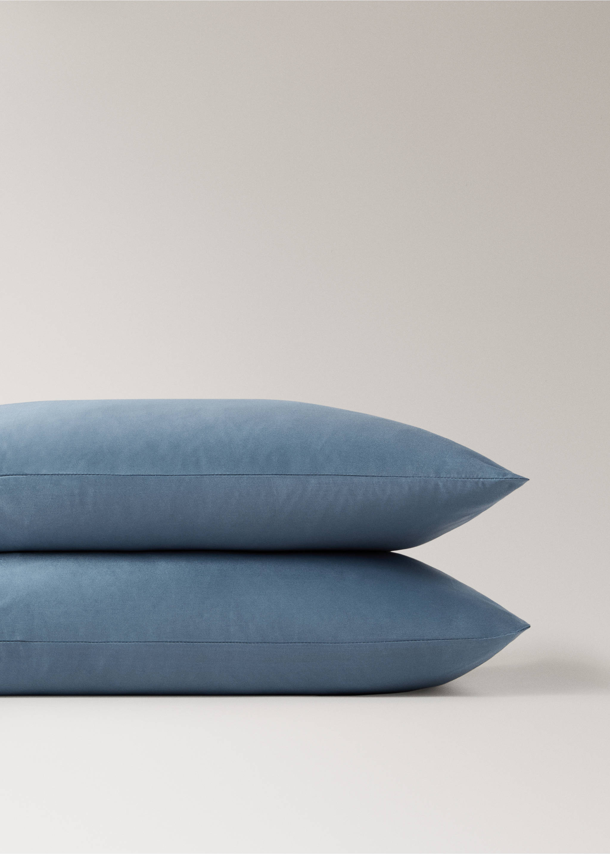 To putetrekk i satengbomull, 600 trådtetthet, 50x75 cm - Artikkeldetalj 3, Blå. Ref: 27022909-00.