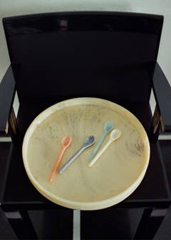 Pack of 4 resin dessert spoons — Orange 5