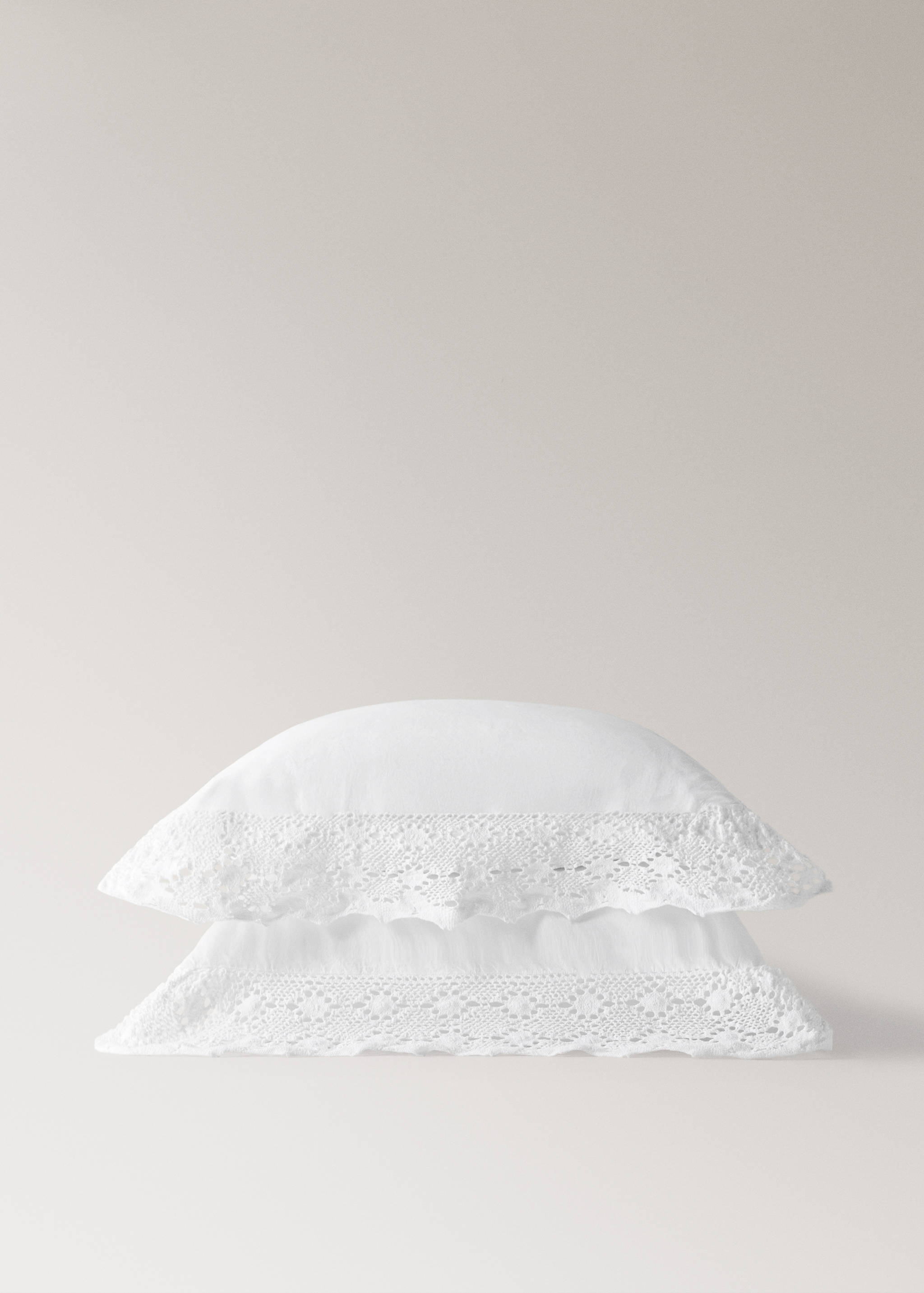 Deux taies d'oreiller coton garment-dyed dentelle large 60x60 cm - Détail de l'article 1