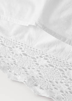 Two garment-dyed cotton pillowcases with wide lace 60x60 cm — White 2
