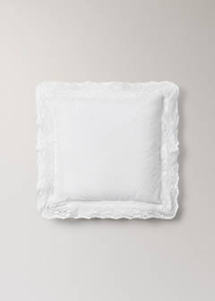 Two garment-dyed cotton pillowcases with wide lace 60x60 cm — White 5
