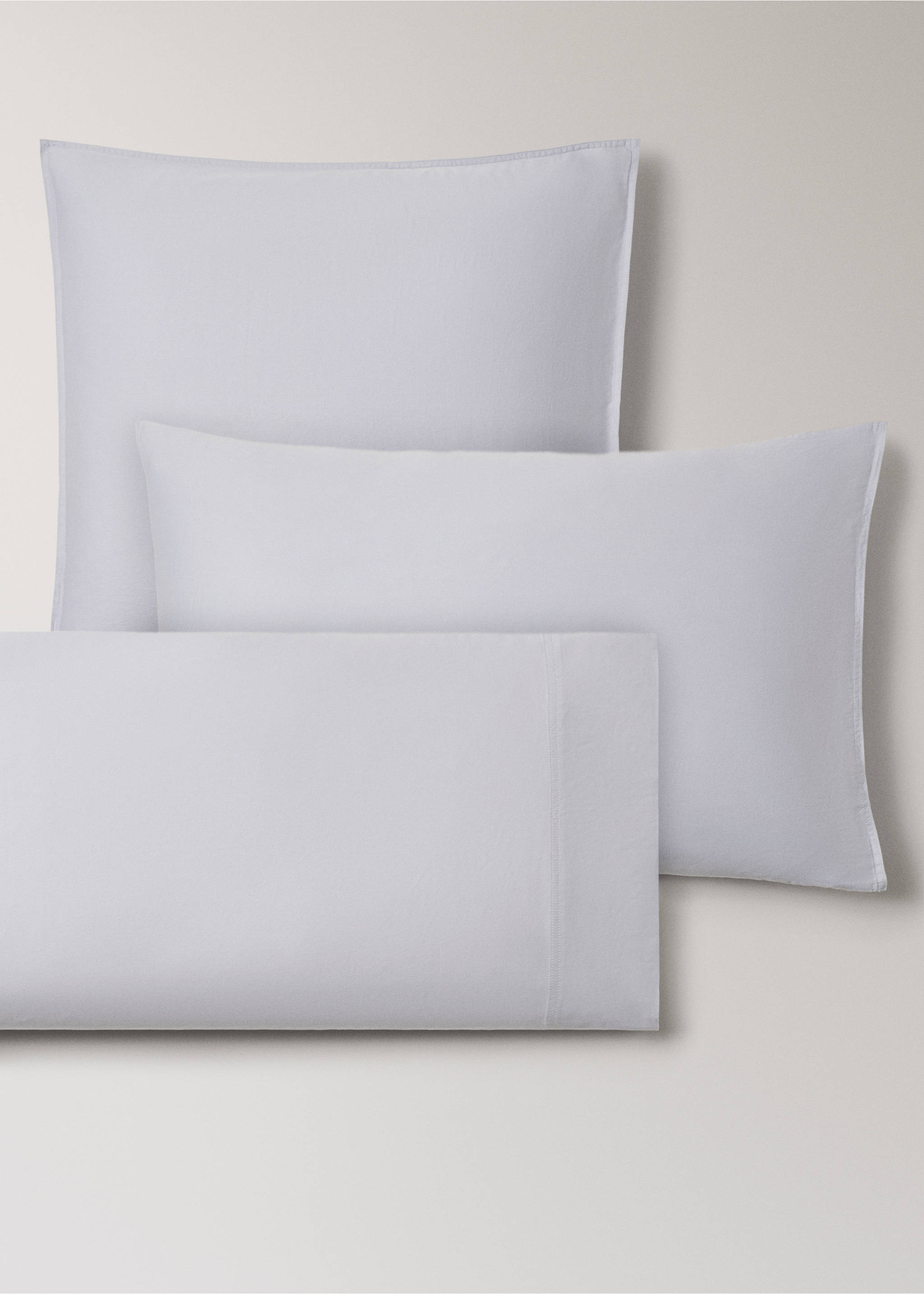 Two satin pillowcases with double topstitching 50x75 cm - Details of the article 4, Light/Pastel Purple. Ref: 27022929-00.