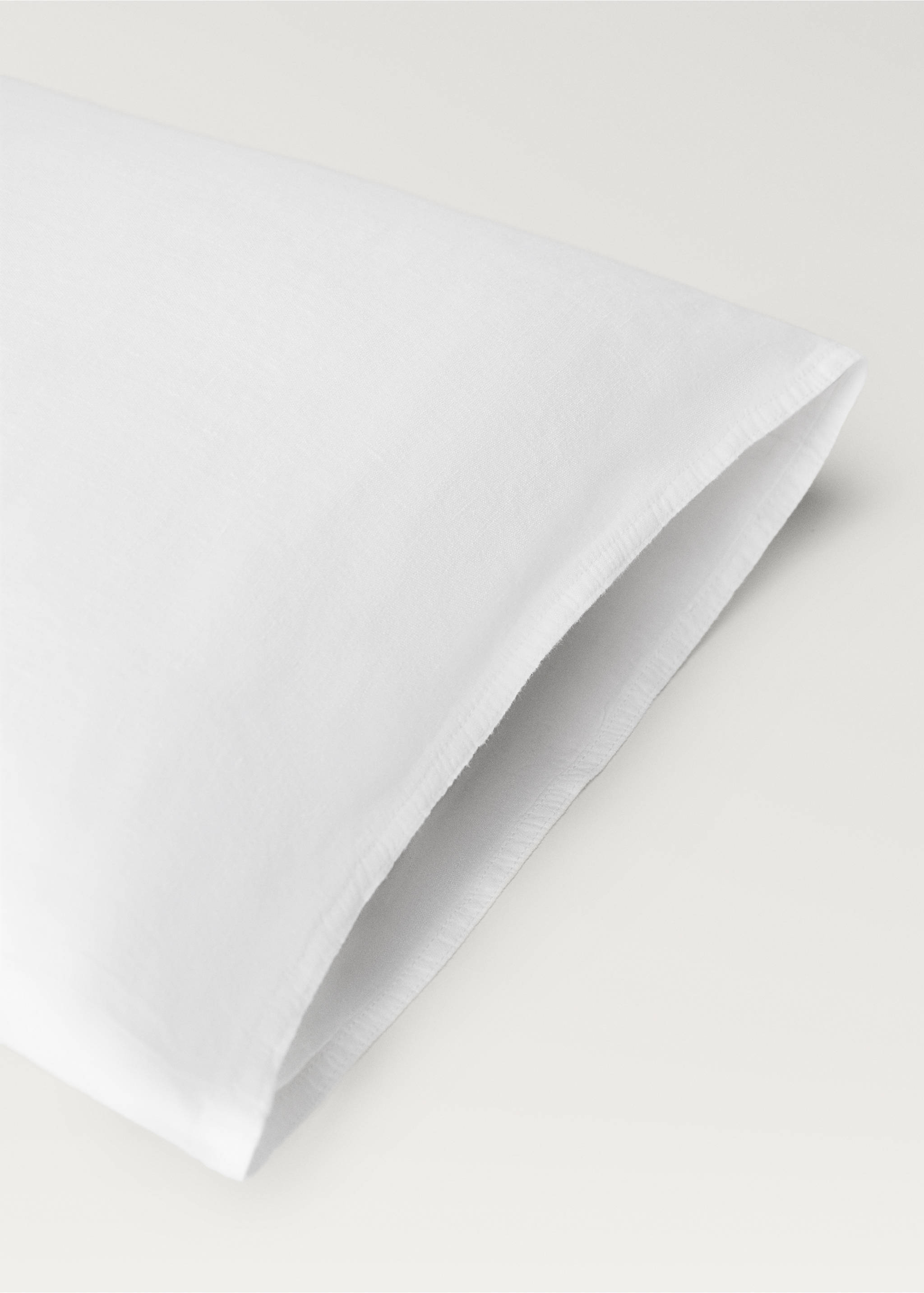 Washed linen pillowcase 45x110 cm - Details of the article 1, White. Ref: 27022931-00.