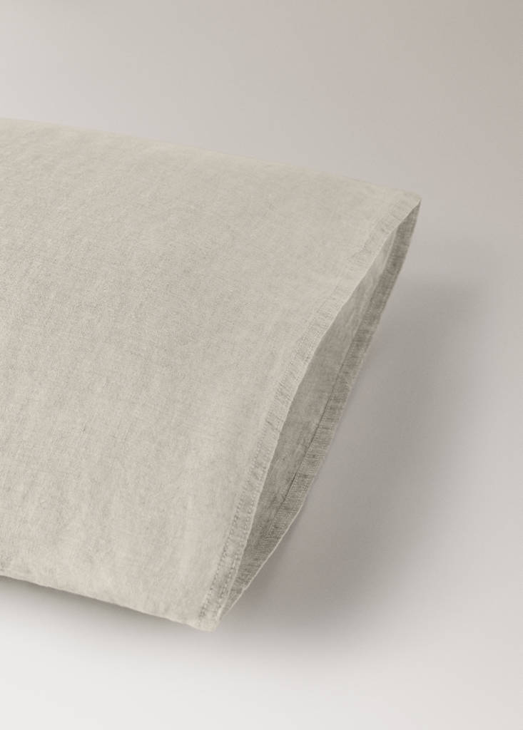 Washed linen pillowcase 45x110 cm — Sand