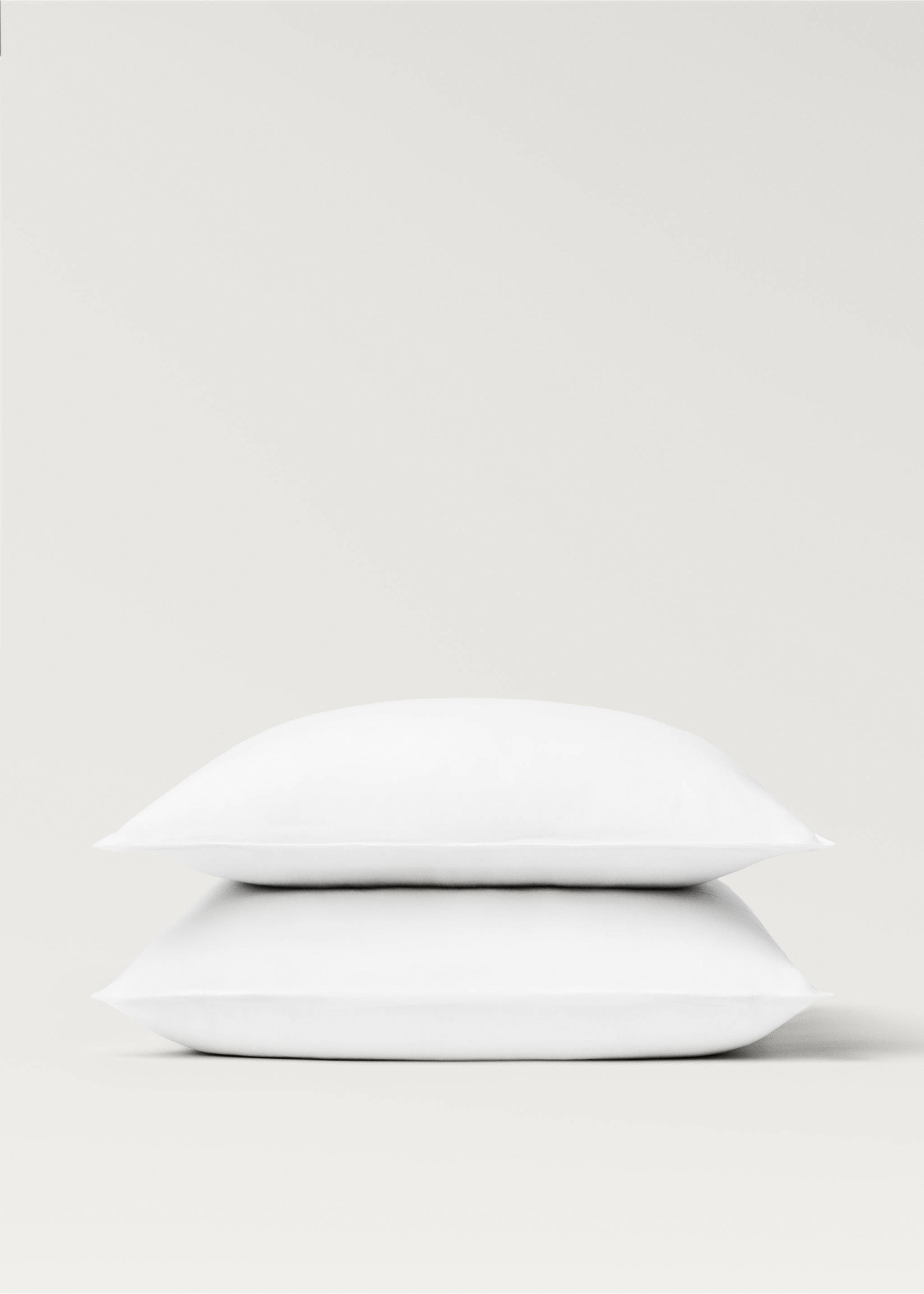Two washed linen pillowcases 60x60 cm - Details of the article 1, White. Ref: 27022933-00.