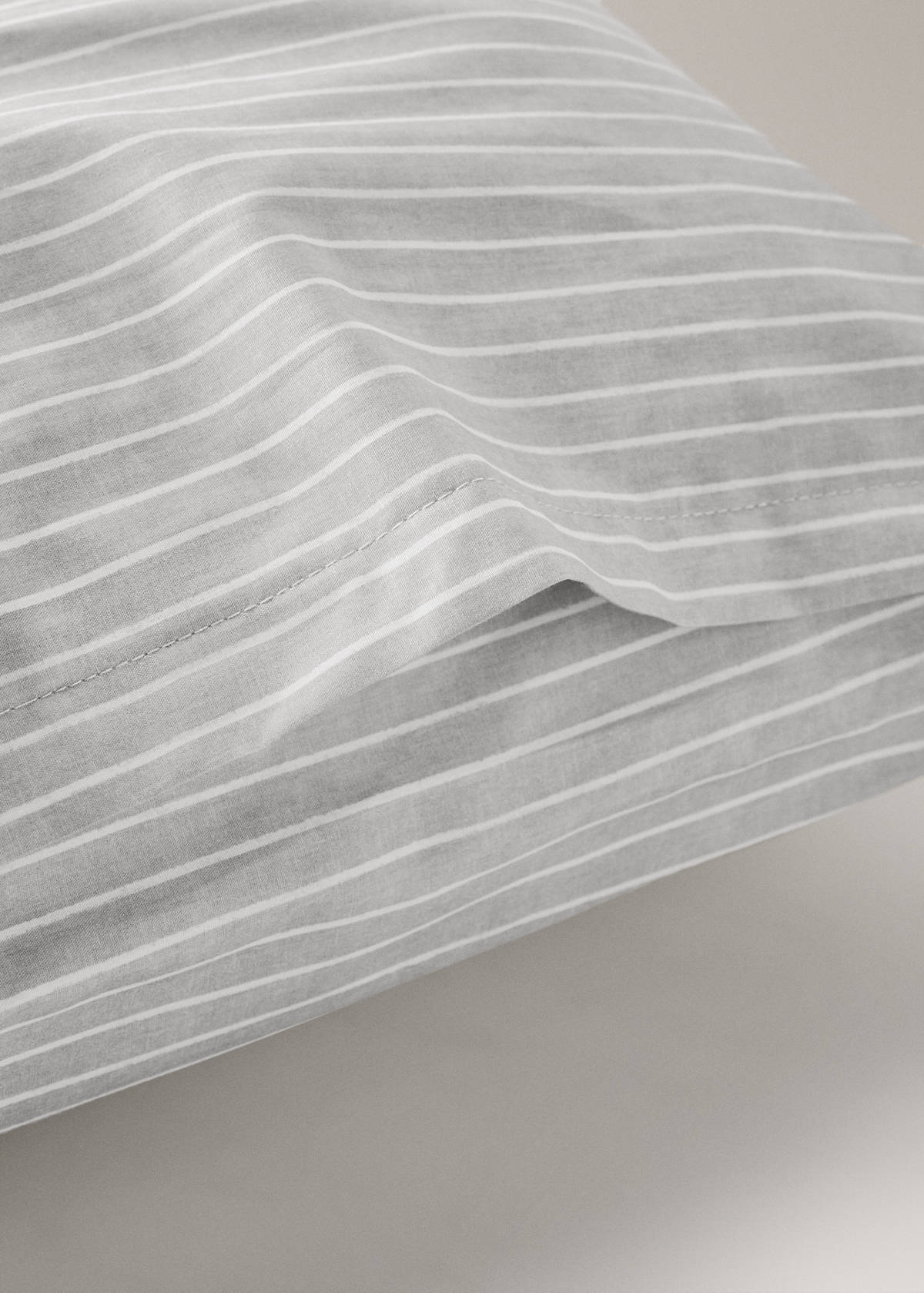 Two cotton percale striped pillowcases 50x75 cm — Light/Pastel Grey