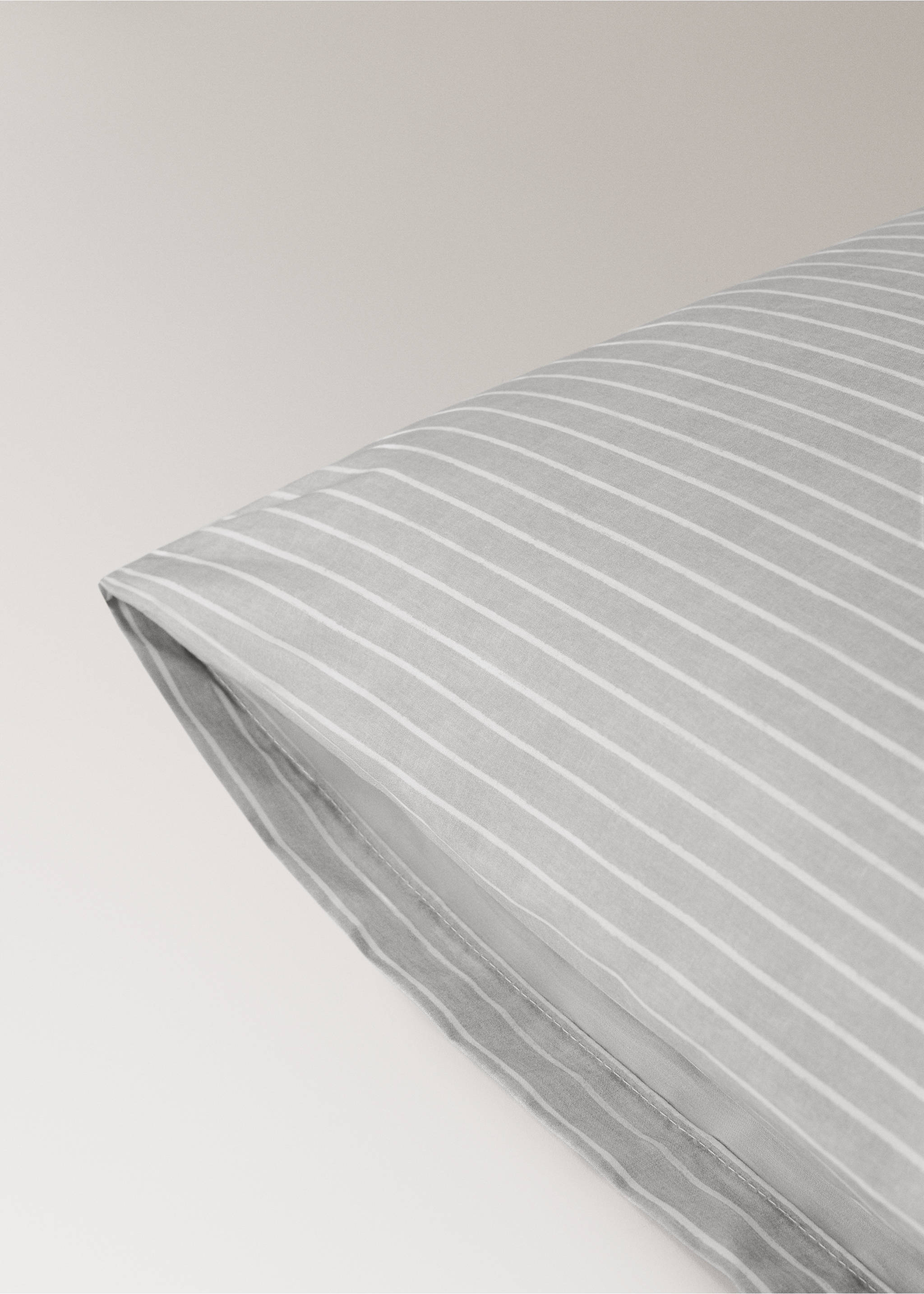 Two cotton percale striped pillowcases 50x75 cm - Details of the article 2, Light/Pastel Grey. Ref: 27022938-00.
