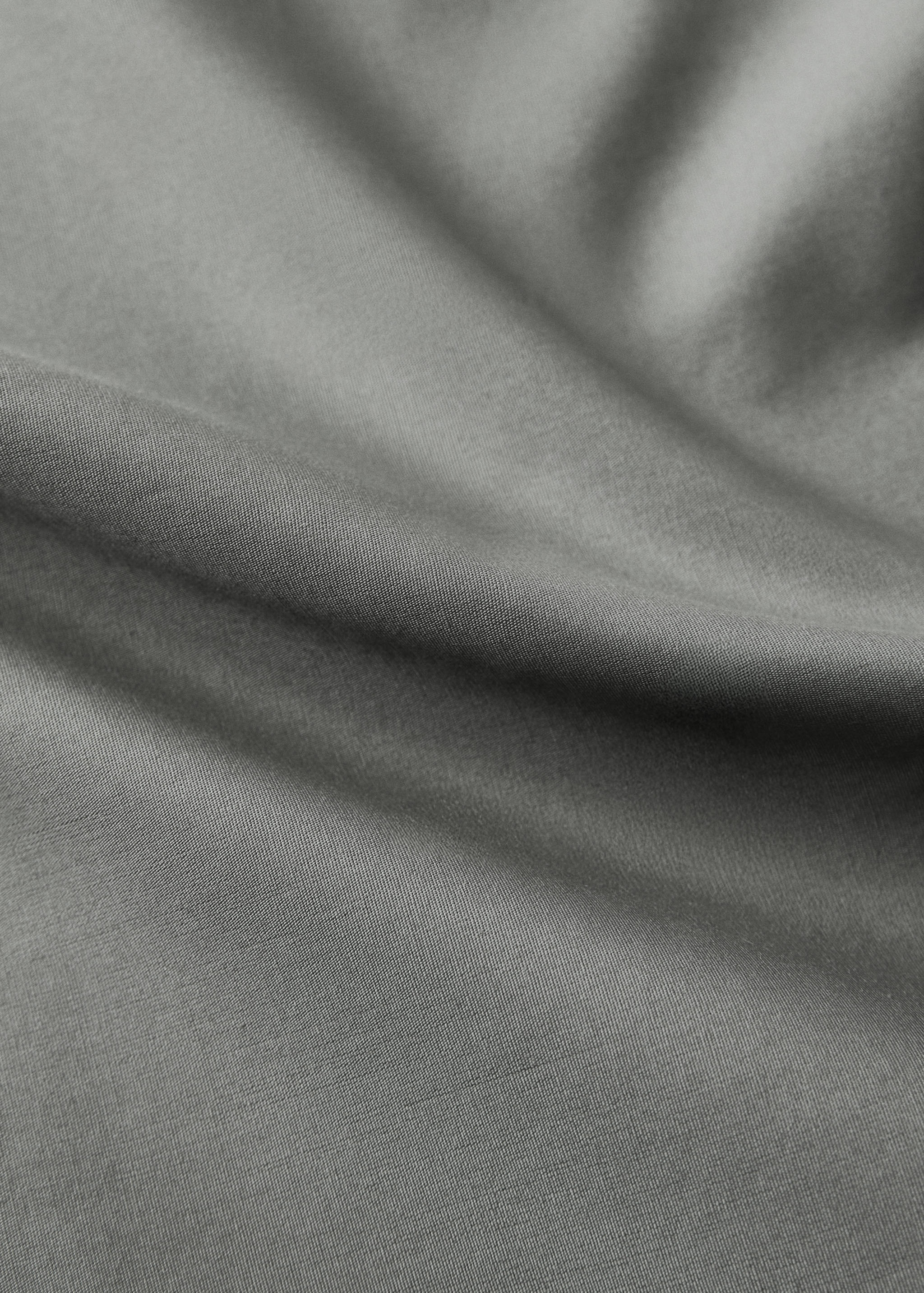 500 thread count percale cotton top sheet with rounded piping detail for a 200 cm bed - Details of the article 3