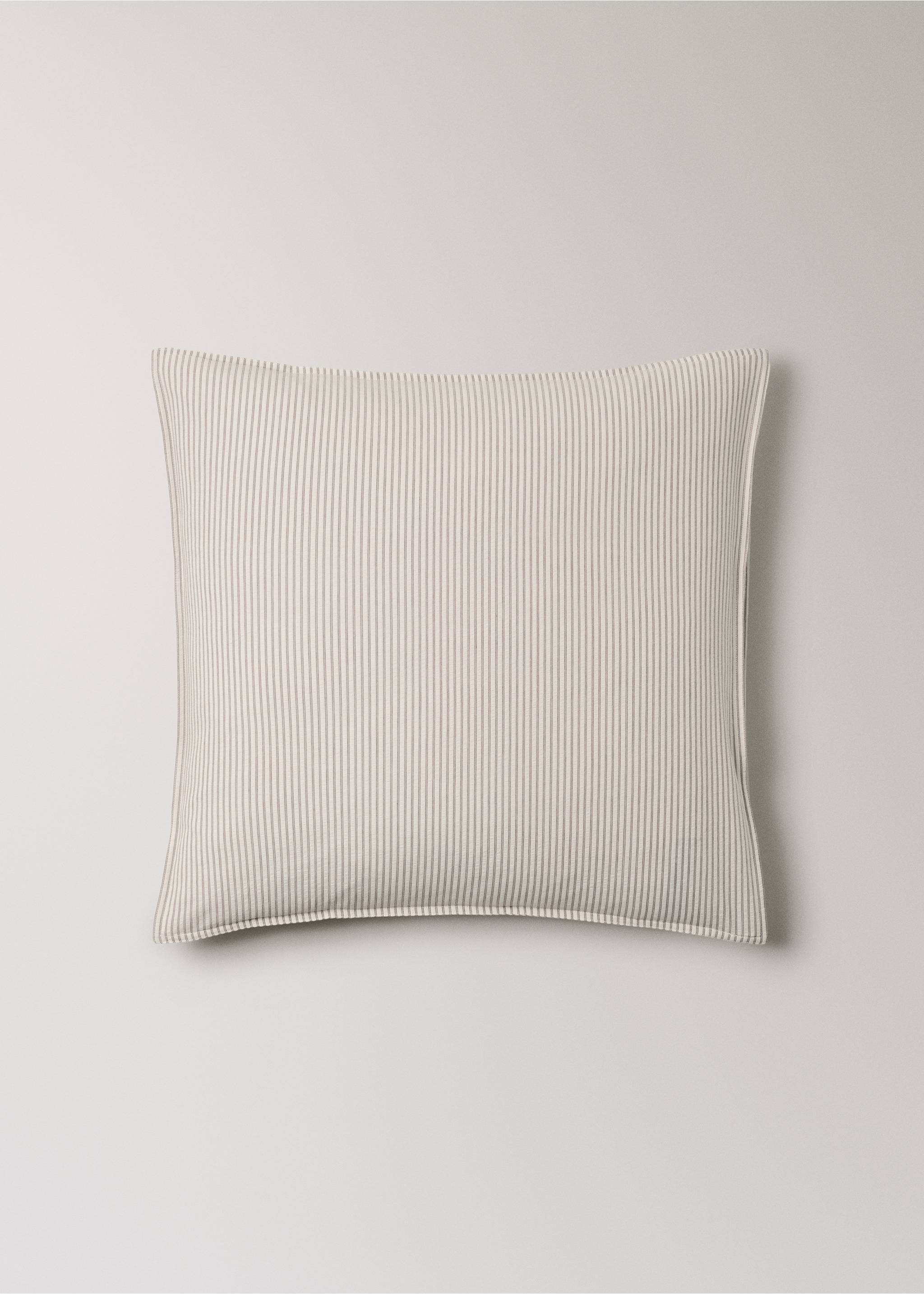 Two seersucker cotton pillowcases with fine stripes 60x60 cm - Article without model, Coffee. Ref: 27023274-00.