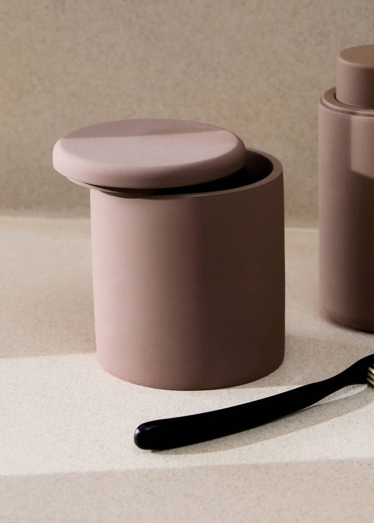Resin bathroom container — Brown