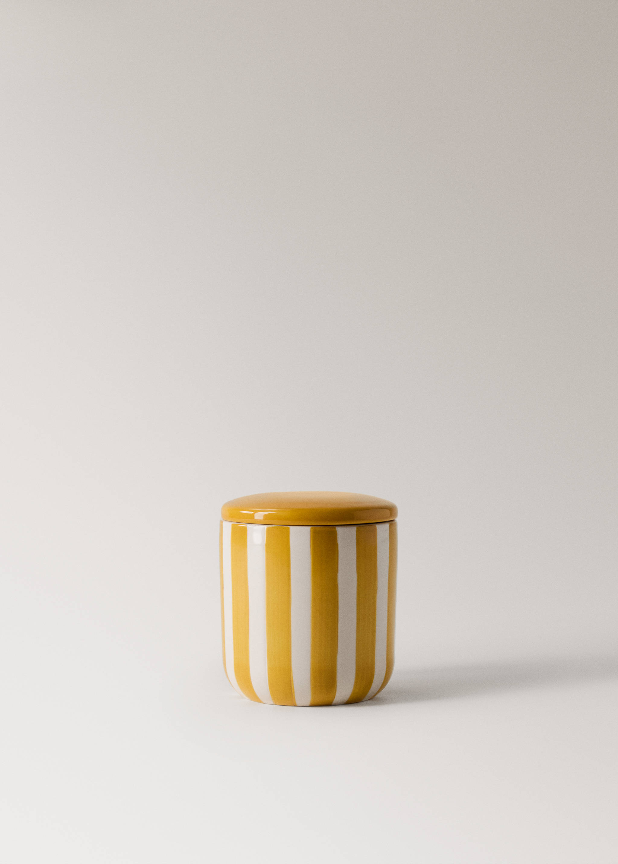 Ceramic bathroom jar with hand-painted stripes - Article without model