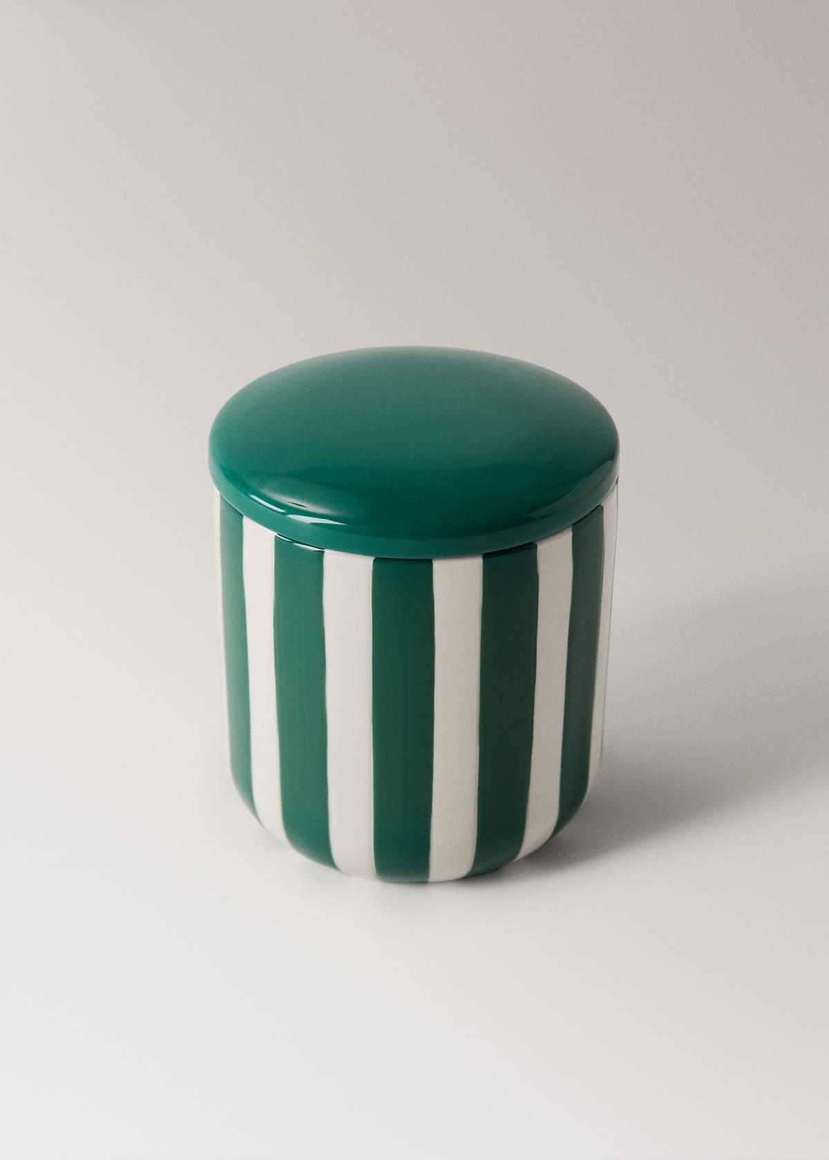 Ceramic bathroom jar with hand-painted stripes — Dark Green