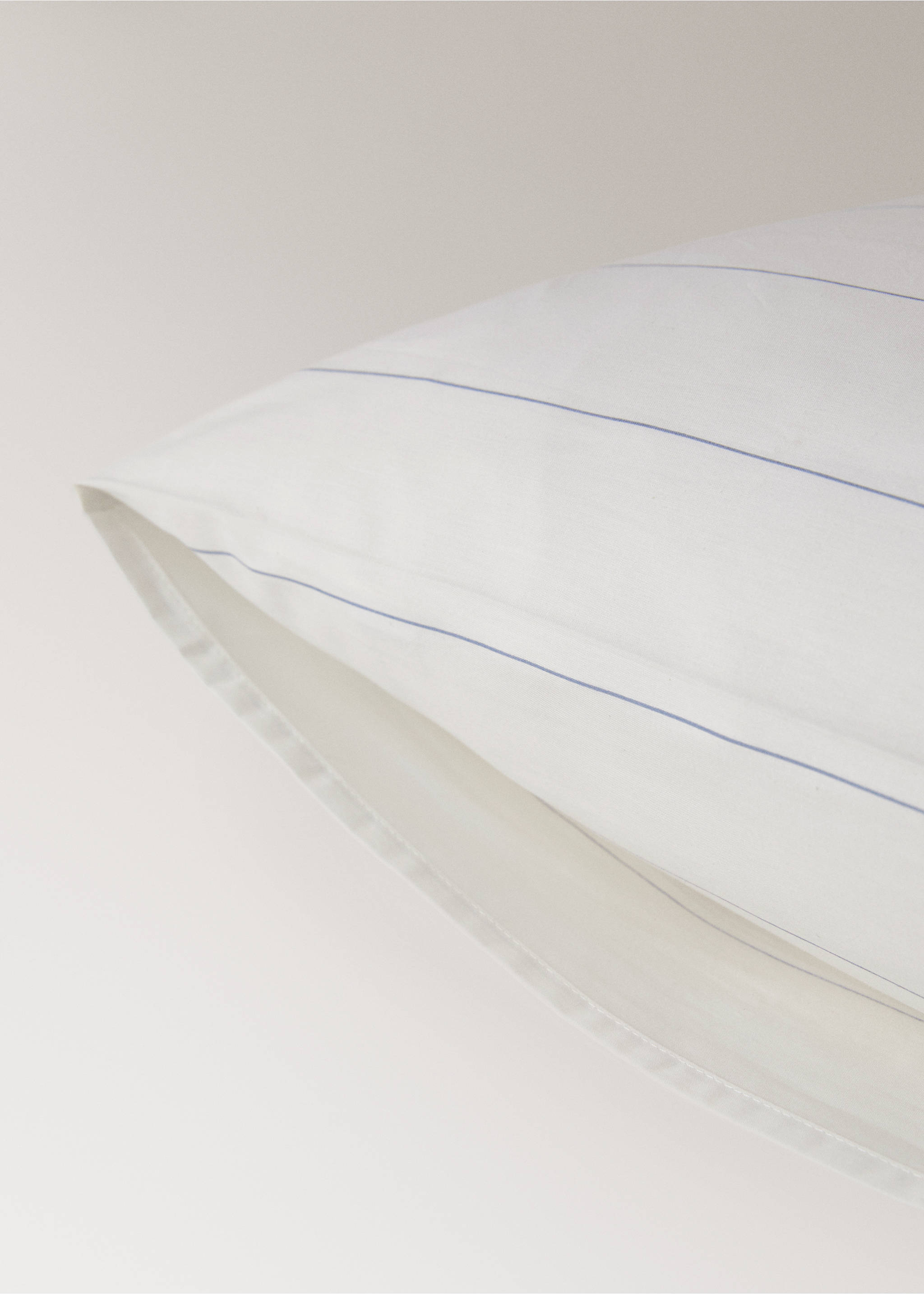 Two 100% cotton reversible striped pillowcases 60x60 cm - Details of the article 3, Blue. Ref: 27023289-00.