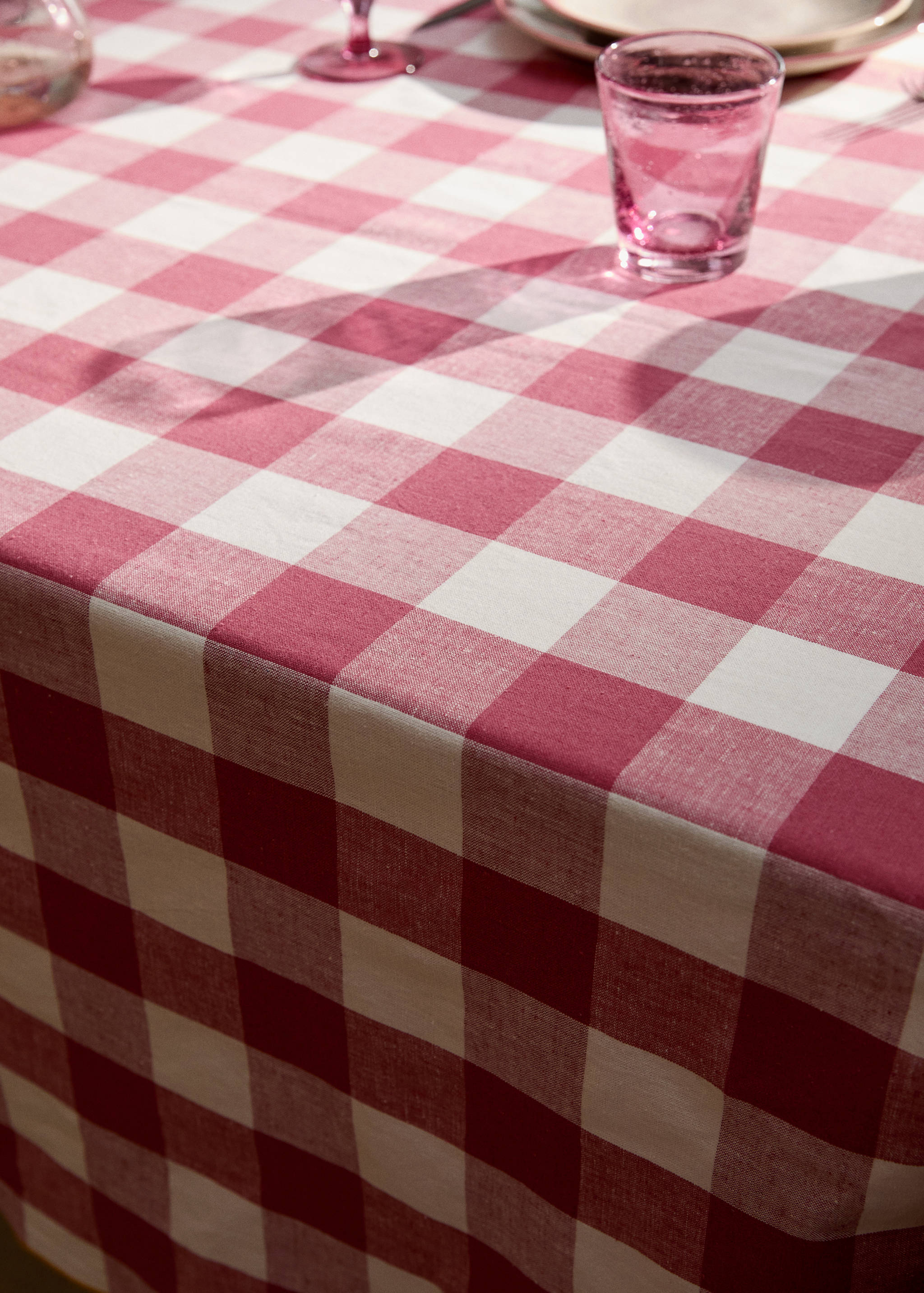 Cotton linen gingham tablecloth for 8 to 10 guests - Details of the article 7