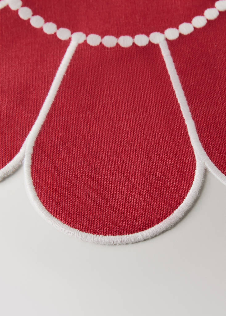 Resin-coated linen floral placemat — Coral Red