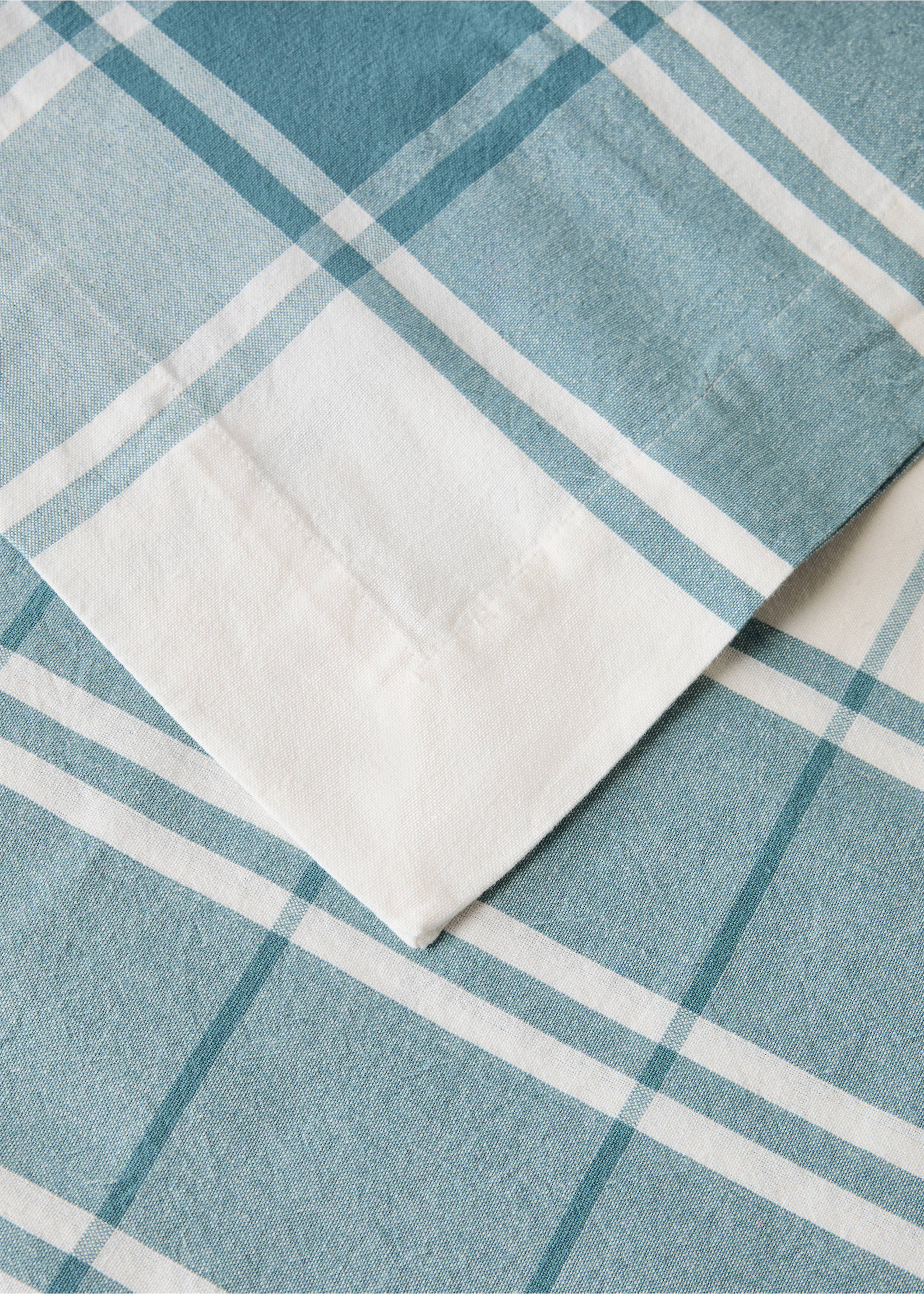 100% cotton contrast check tablecloth for 8 to 10 guests - Details of the article 1, Blue. Ref: 27023295-00.