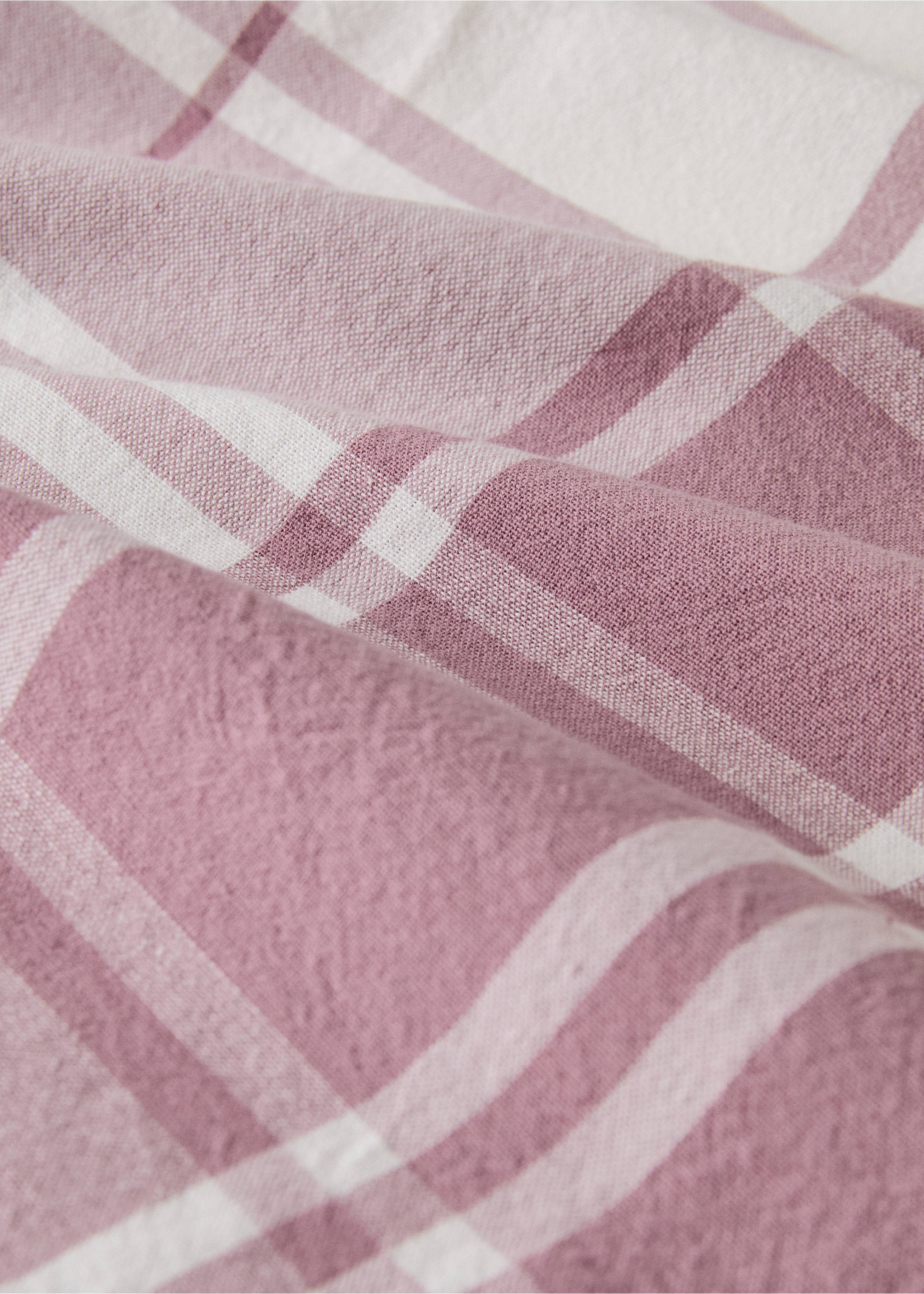 100% cotton yarn-dyed check tablecloth for 8 to 10 guests - Details of the article 2, Lilac. Ref: 27023295-00.