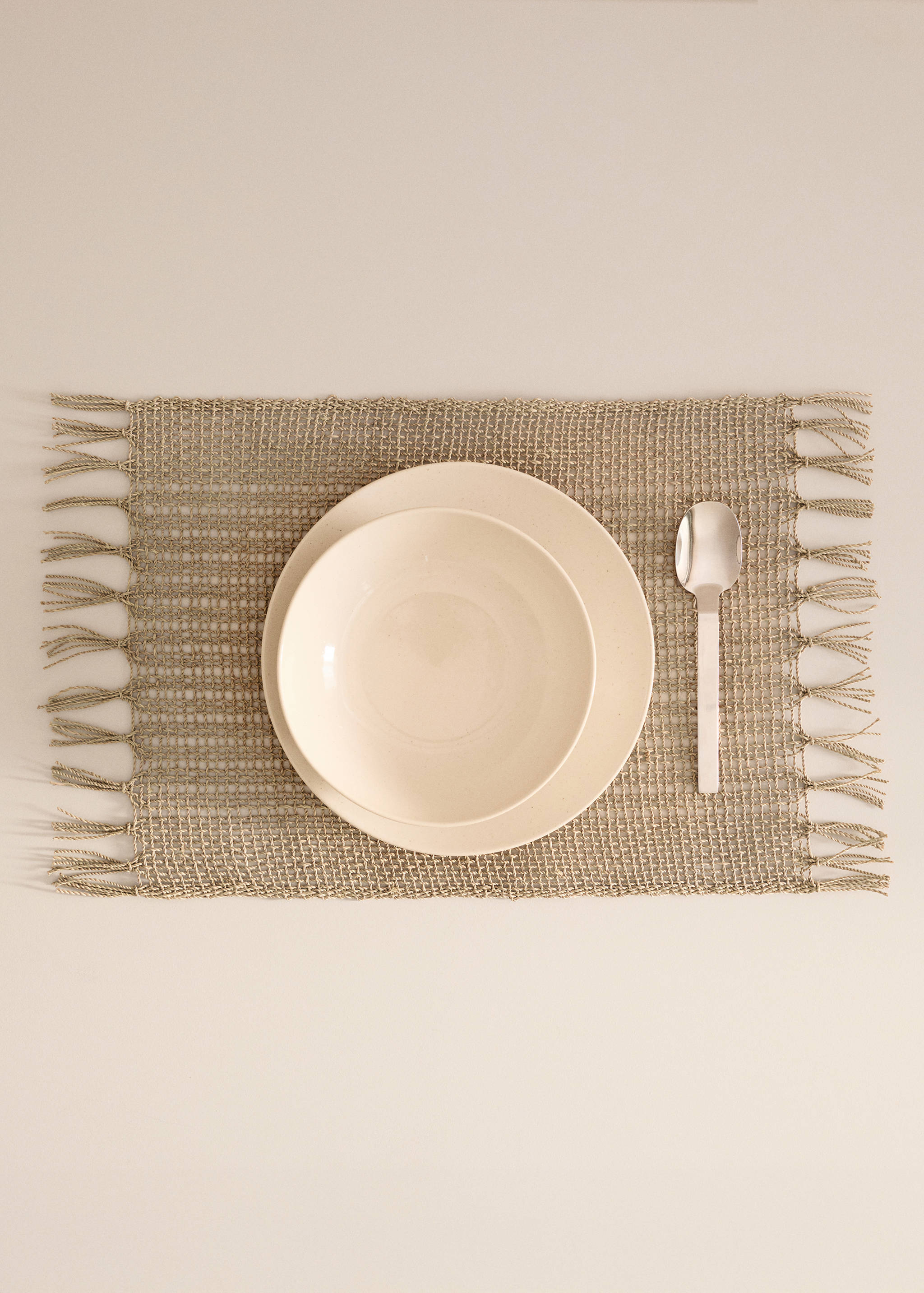 Palm fibre table mats with fringes - General plane