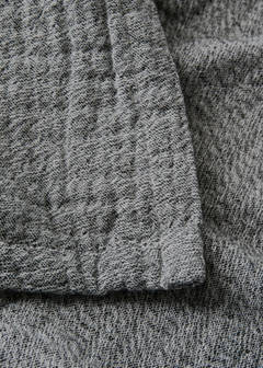 Weiche Tagesdecke aus Baumwoll-Melange, 135/150 cm Bett — Dunkelgrau meliert 3