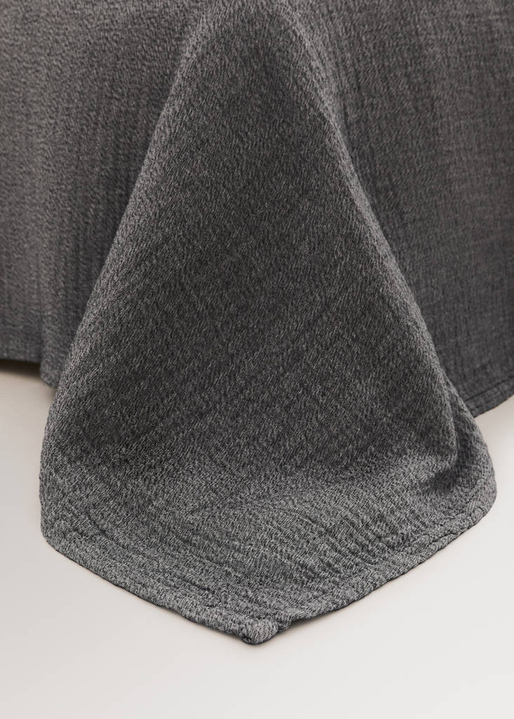 Weiche Tagesdecke aus Baumwoll-Melange, 180/200 cm Bett — Dunkelgrau meliert