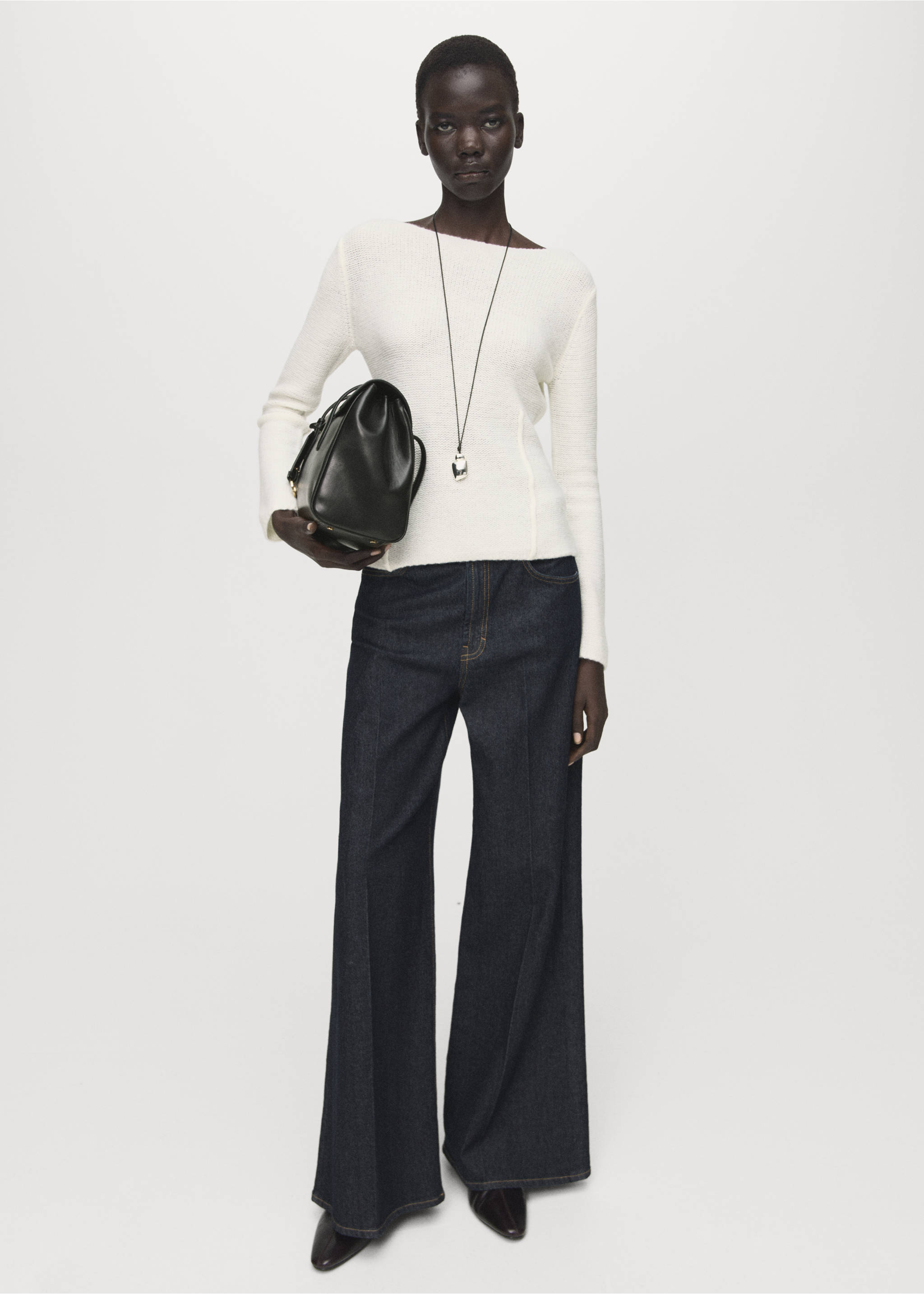 Knitted sweater with seams - General plane, Ecru. Ref: 27023302-00.