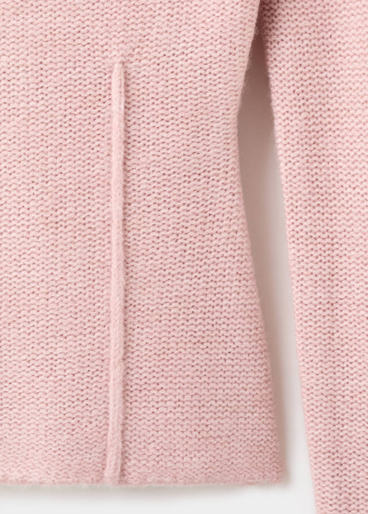 Knitted sweater with seams — Pink