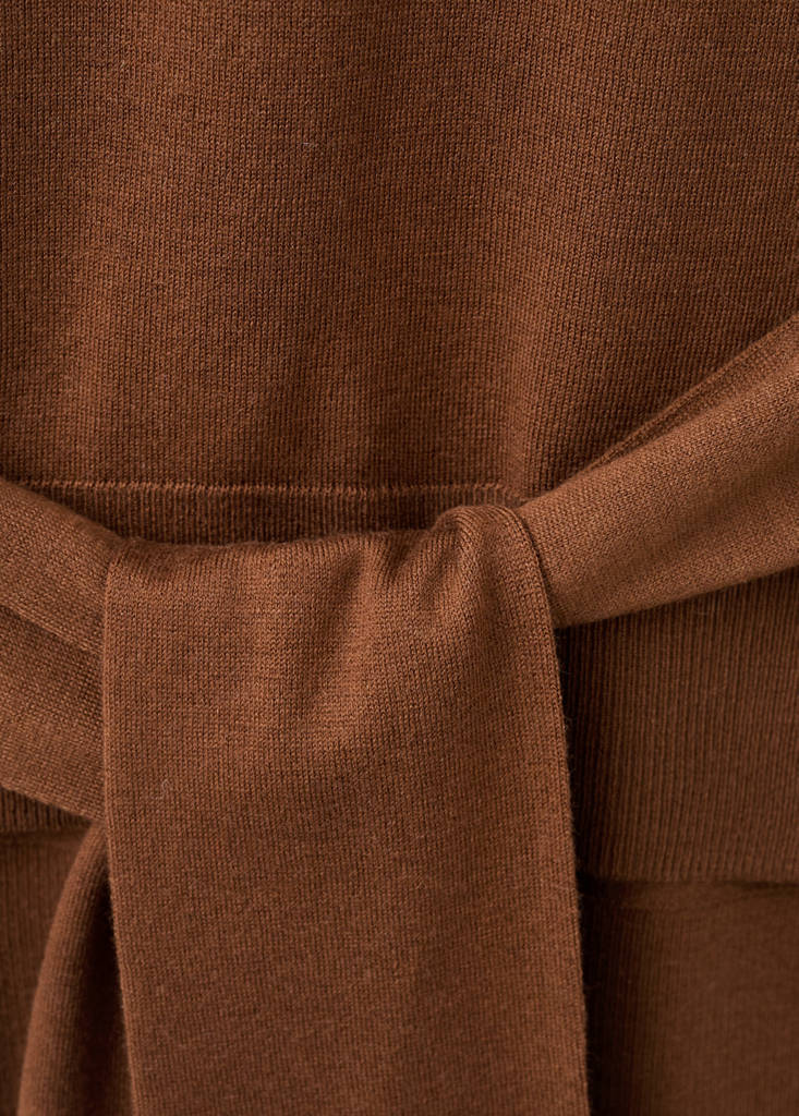 Wool blend knot sweater — Caramel