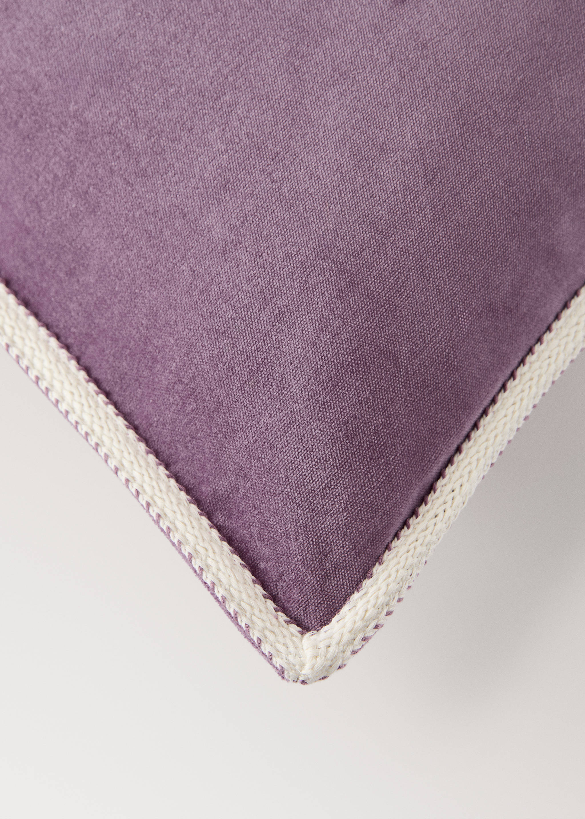 Μαξιλαροθήκη βελούδο με λεπτομέρεια κορδέλα 50x50 εκ - Λεπτομέρεια του προϊόντος 1