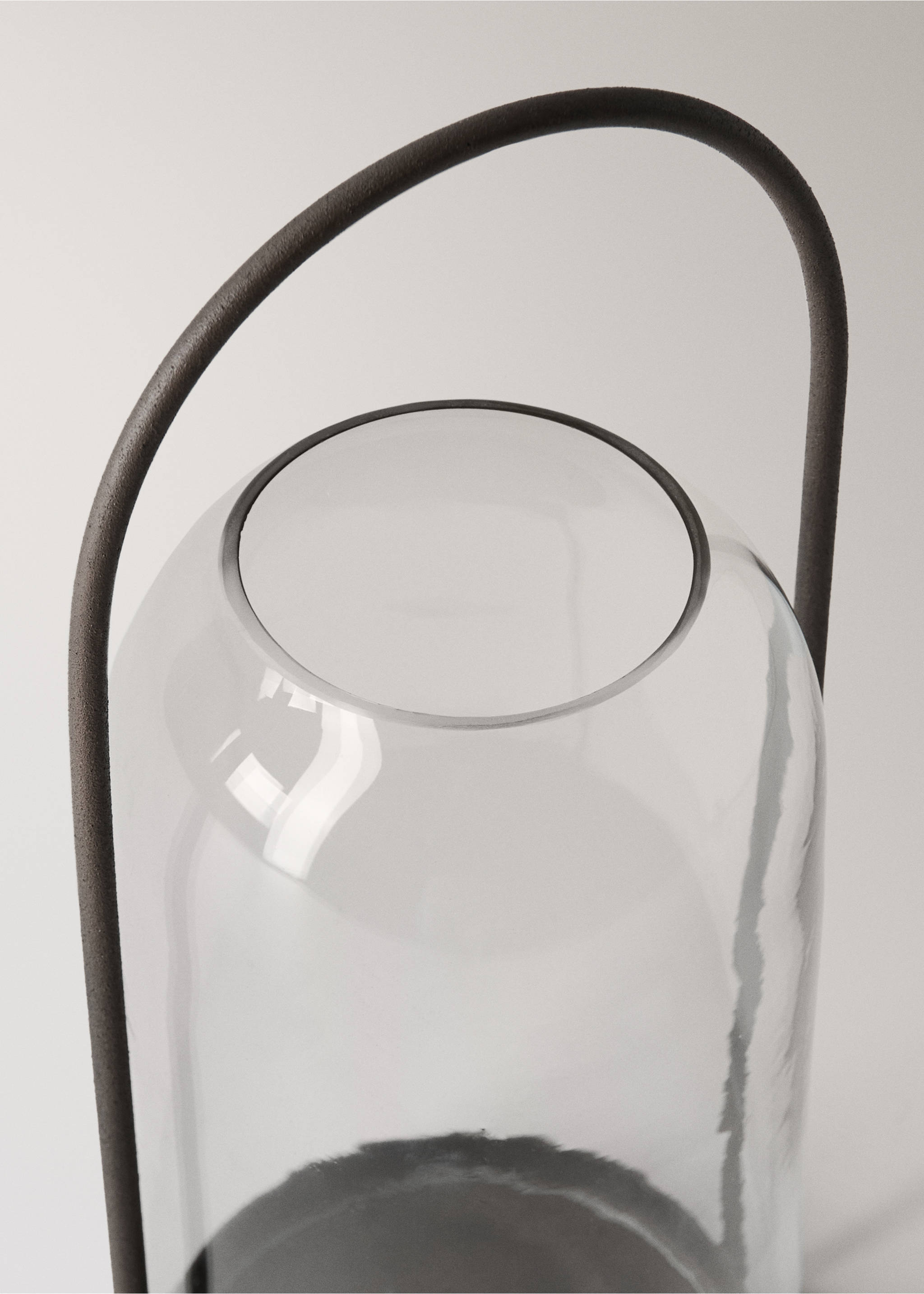 Glass and metal lantern - Details of the article 1, Ice Grey. Ref: 27023308-00.