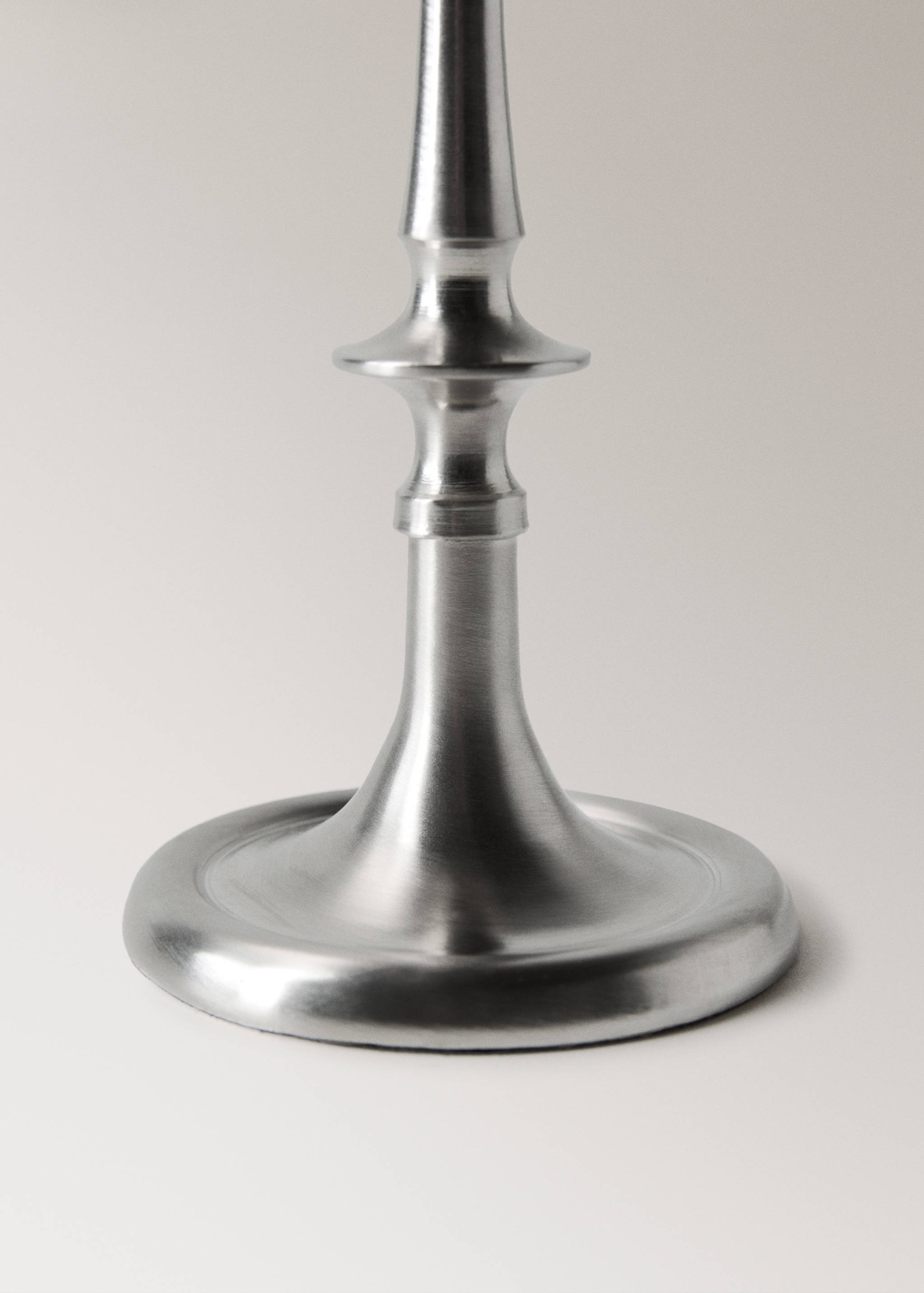Tall metal candelabra - Details of the article 2