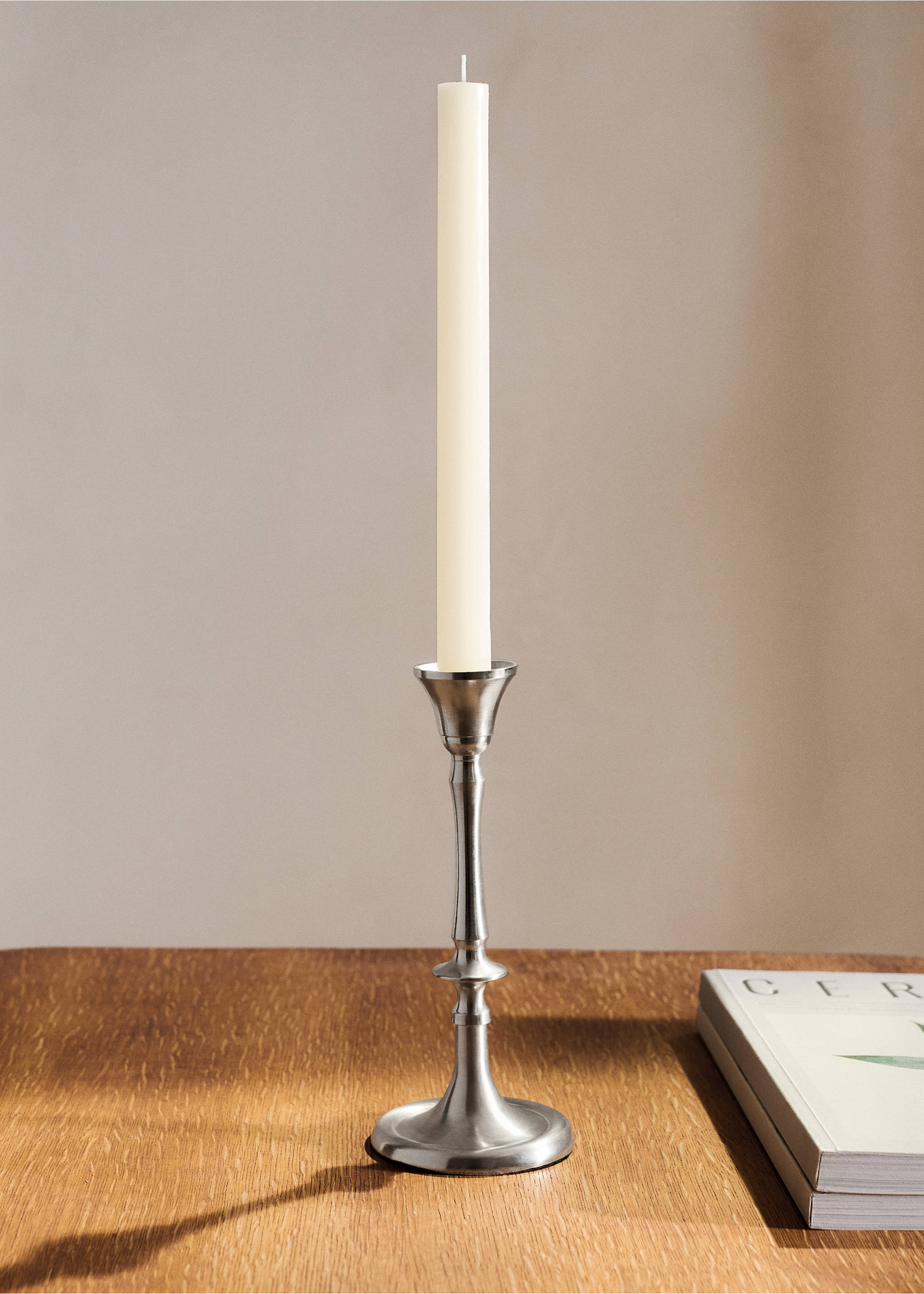 Нисък метален свещник - Обща равнина, Сребристо. Ref: 27023310-00.
