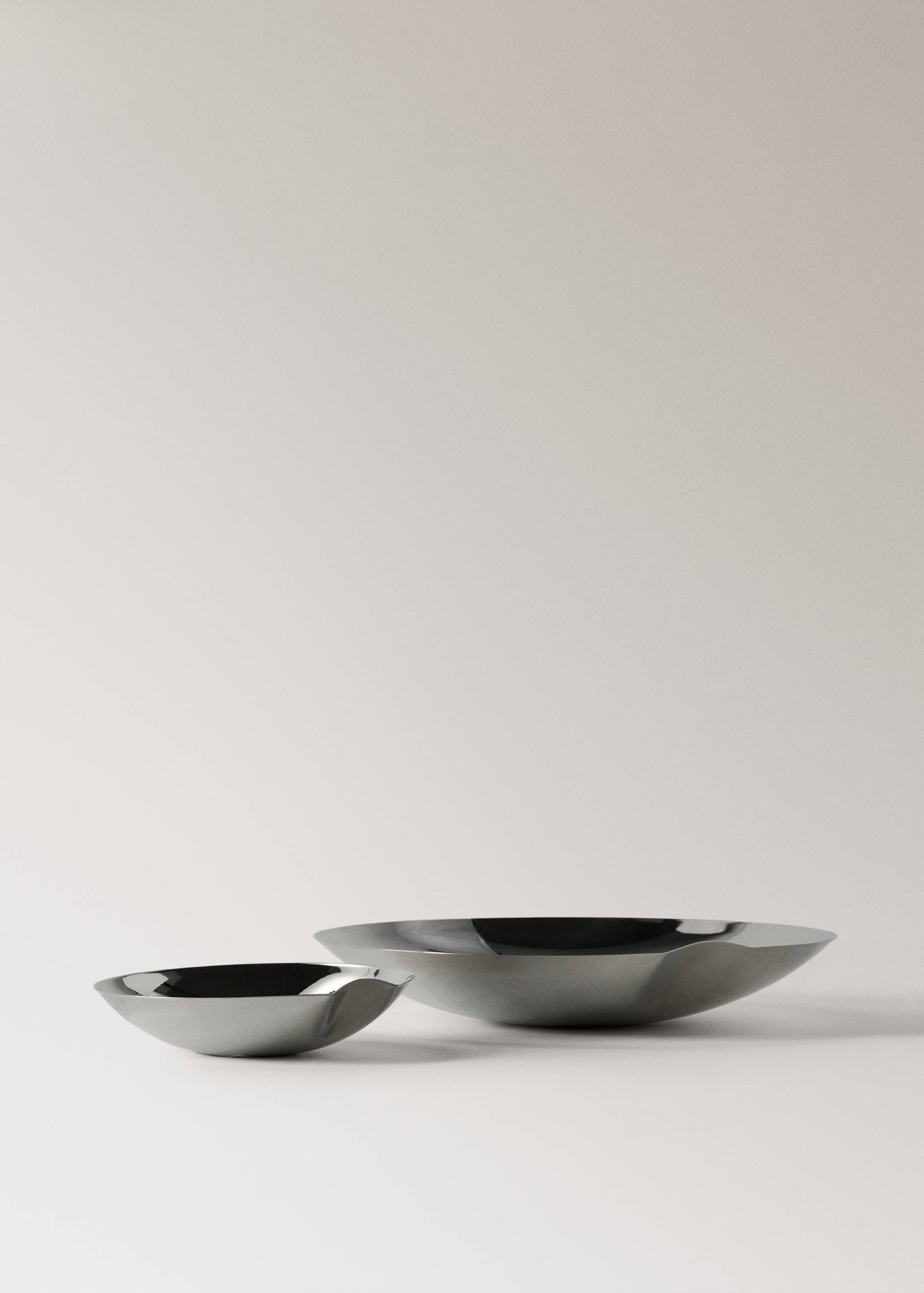 Dekoratives Stahltablett, klein - Detail des Artikels 3