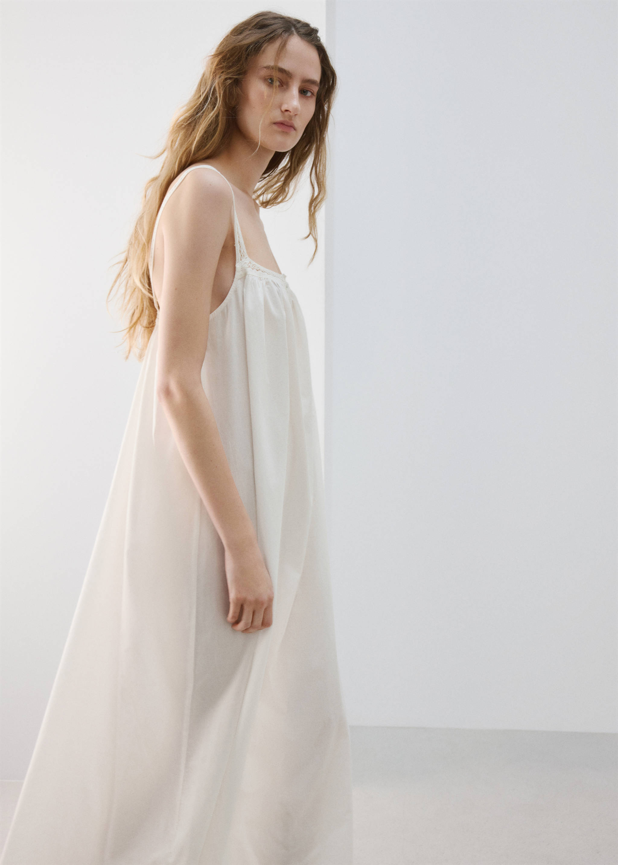 Cotton lace nightgown - Medium plane