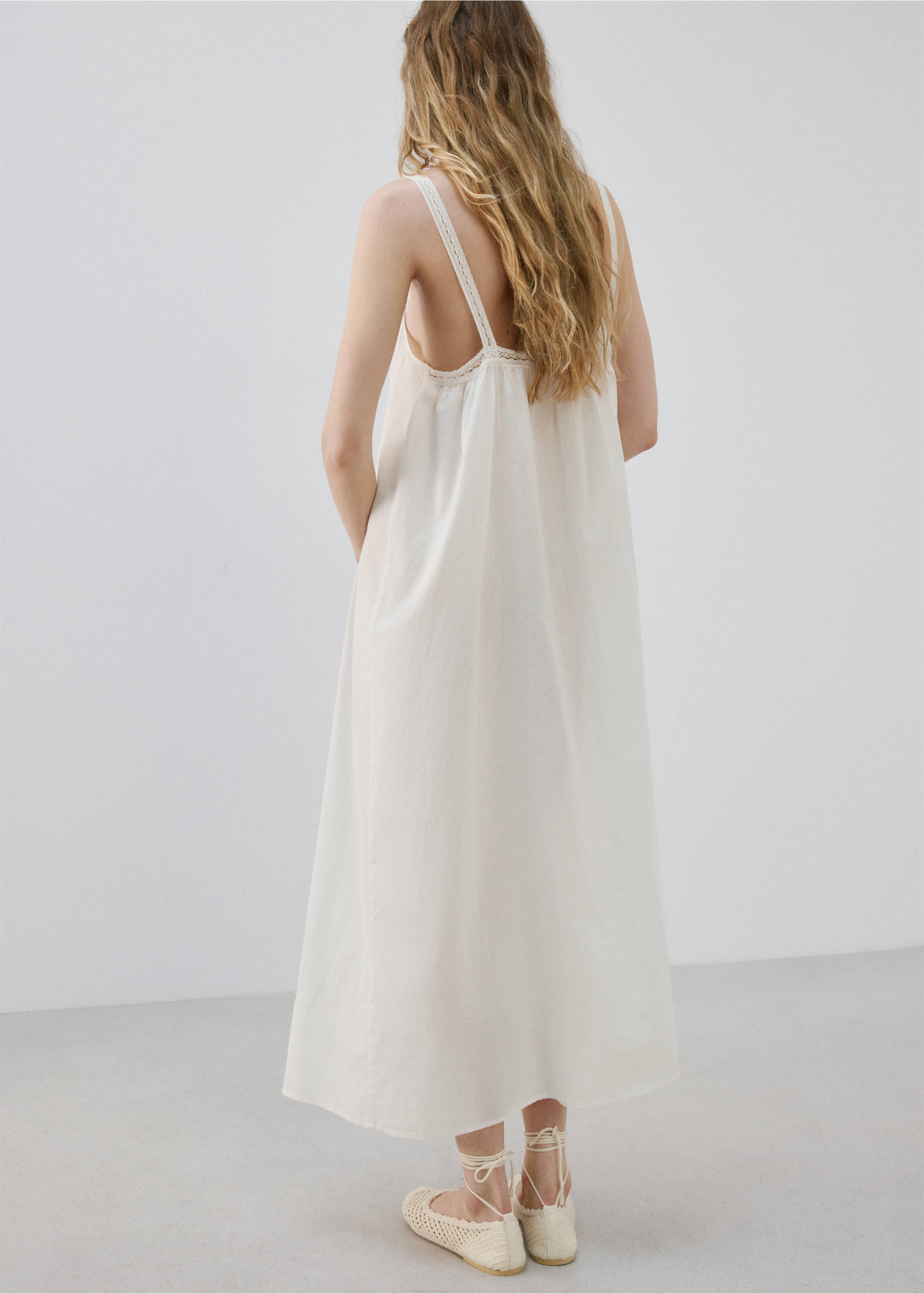 Cotton lace nightgown - Reverse of the article, White. Ref: 27023335-00.