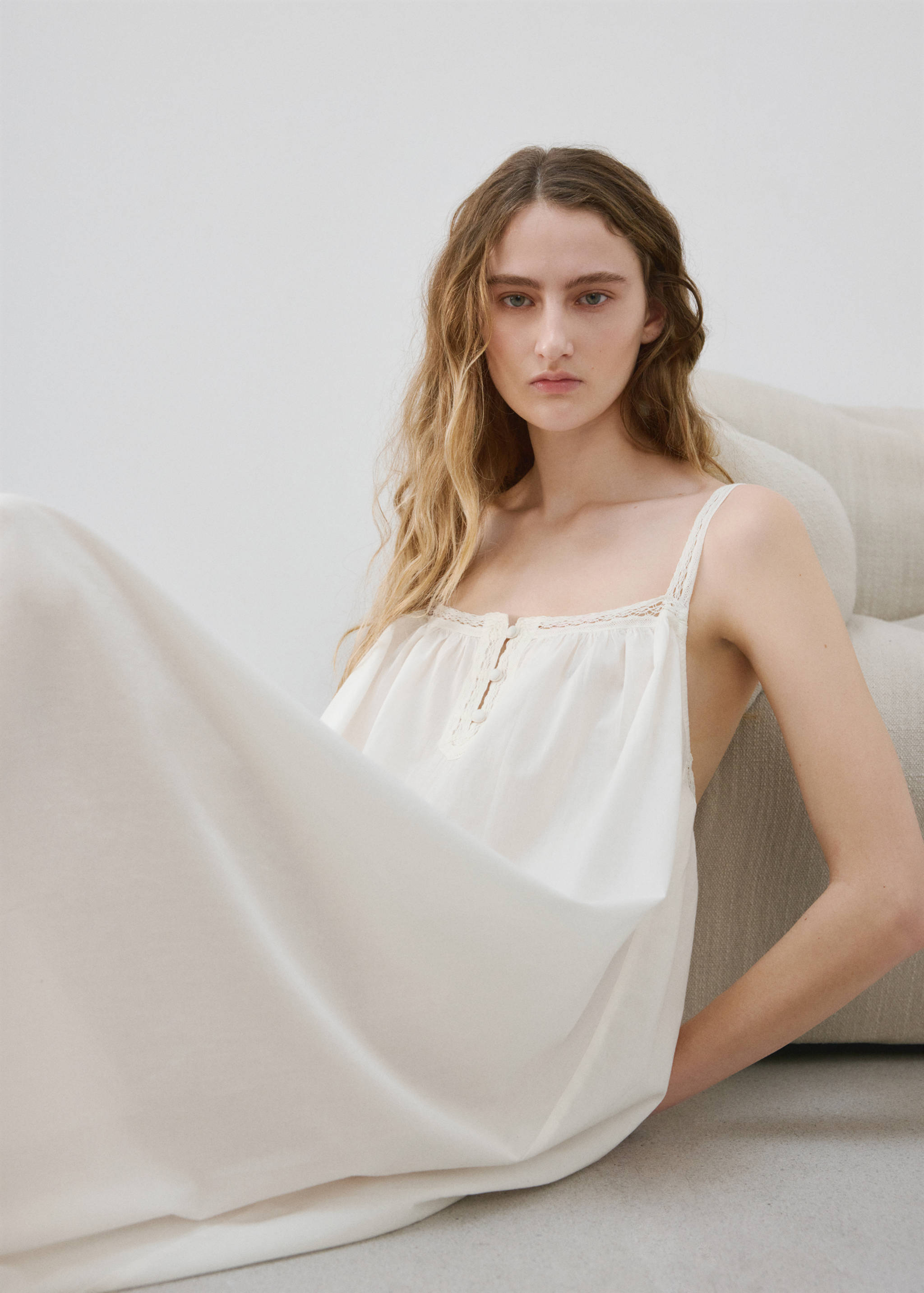 Cotton lace nightgown - Details of the article 2