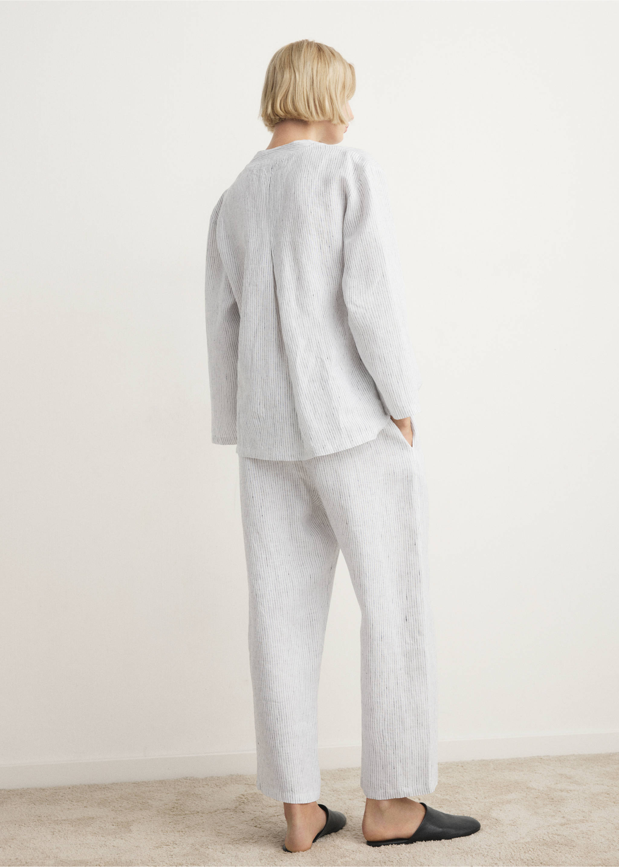 Chemise pyjama lin à rayures et manches longues - Verso de l’article, Blanc. Ref: 27023338-00.