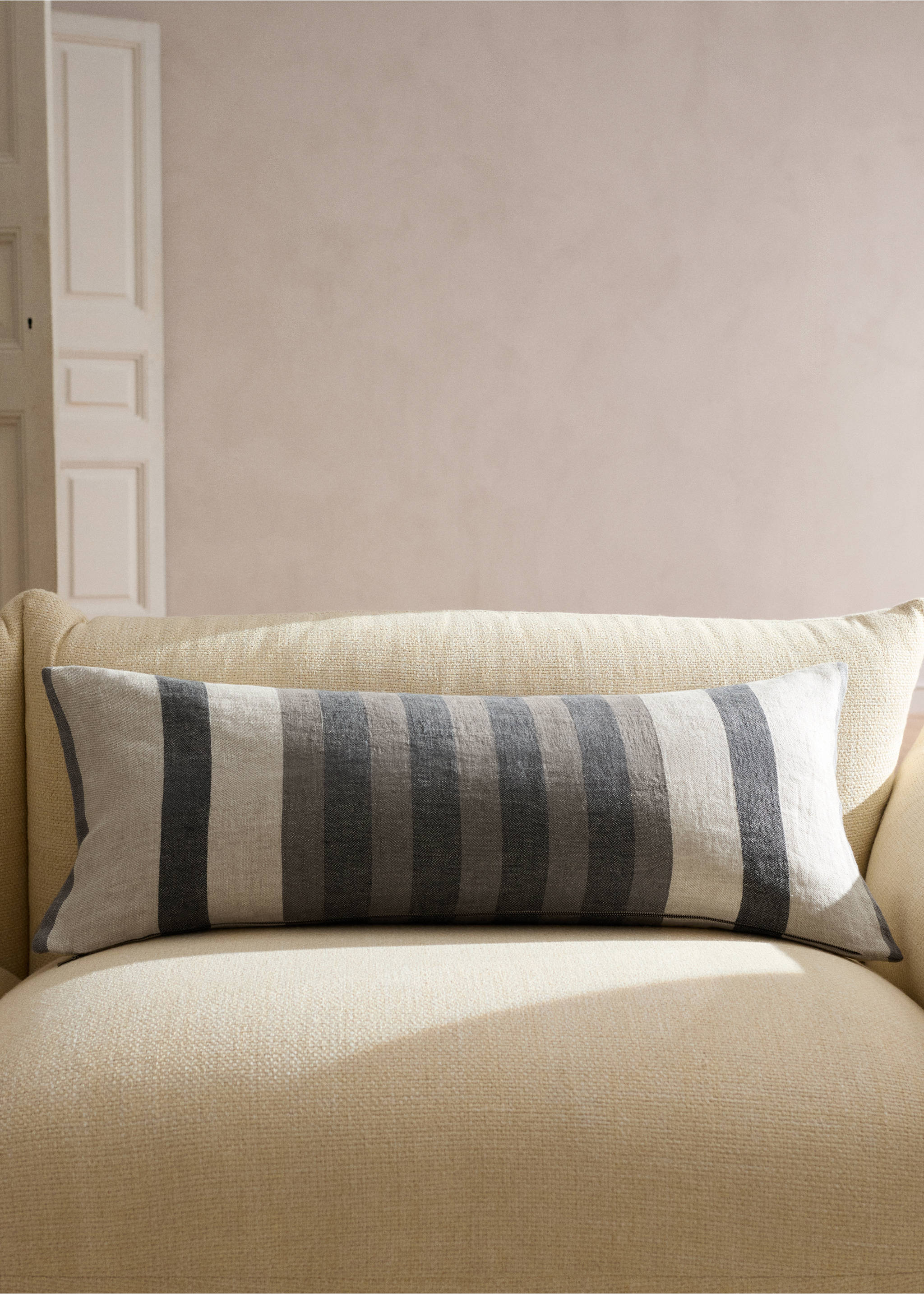 Linen striped cushion cover 40x90 cm - General plane, Light/Pastel Brown. Ref: 27023339-00.