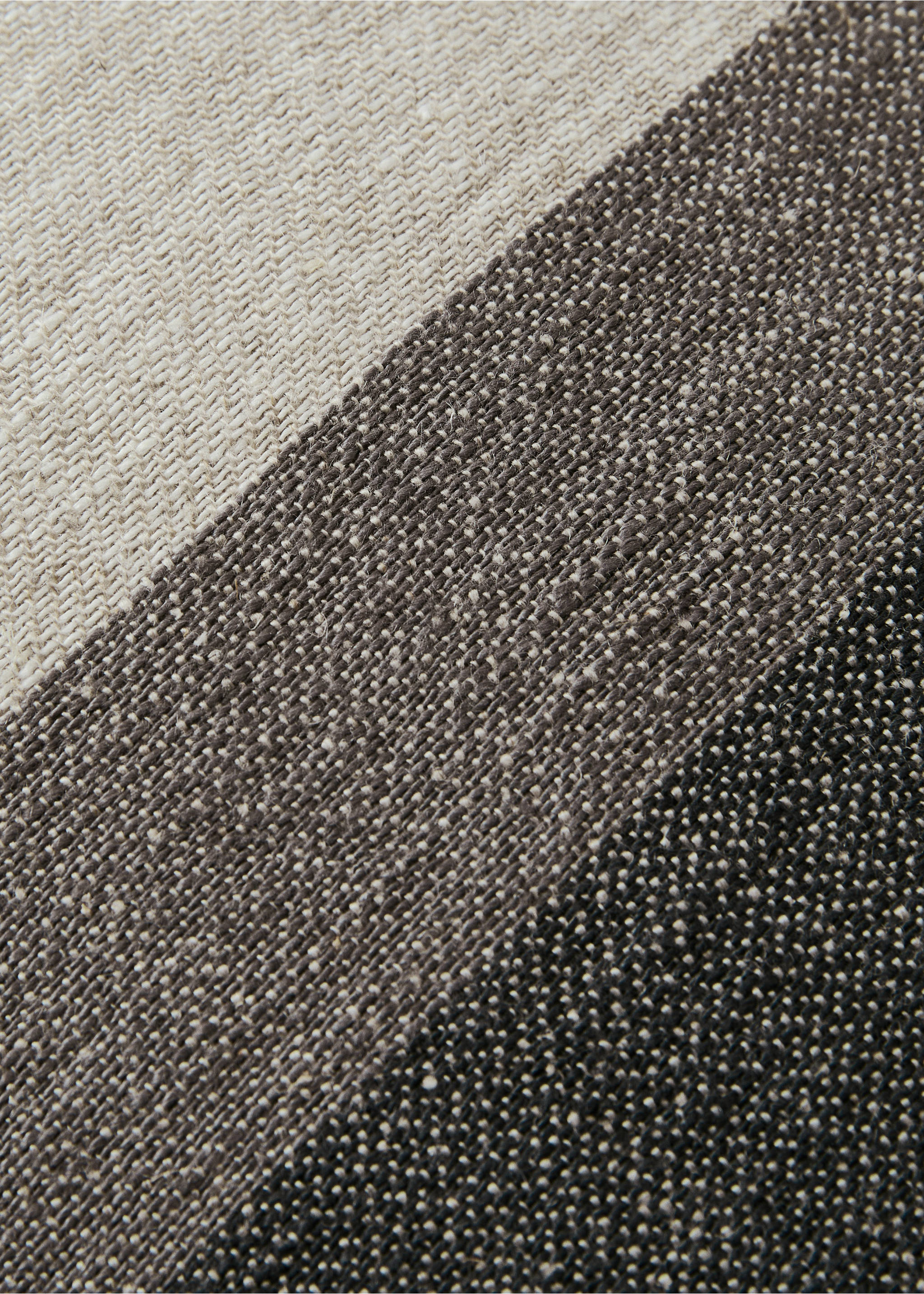Linen striped cushion cover 40x90 cm - Details of the article 3, Light/Pastel Brown. Ref: 27023339-00.