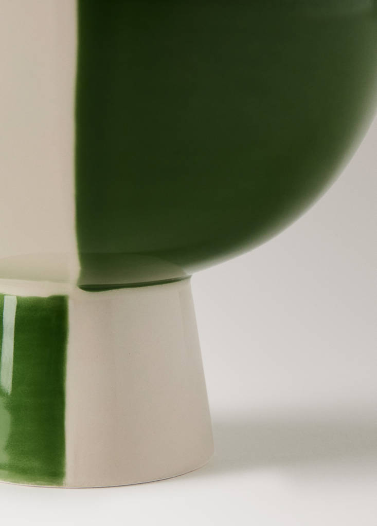 Small two-tone ceramic pedestal bowl — Green