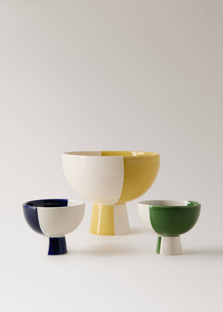 Small two-tone ceramic pedestal bowl — Green